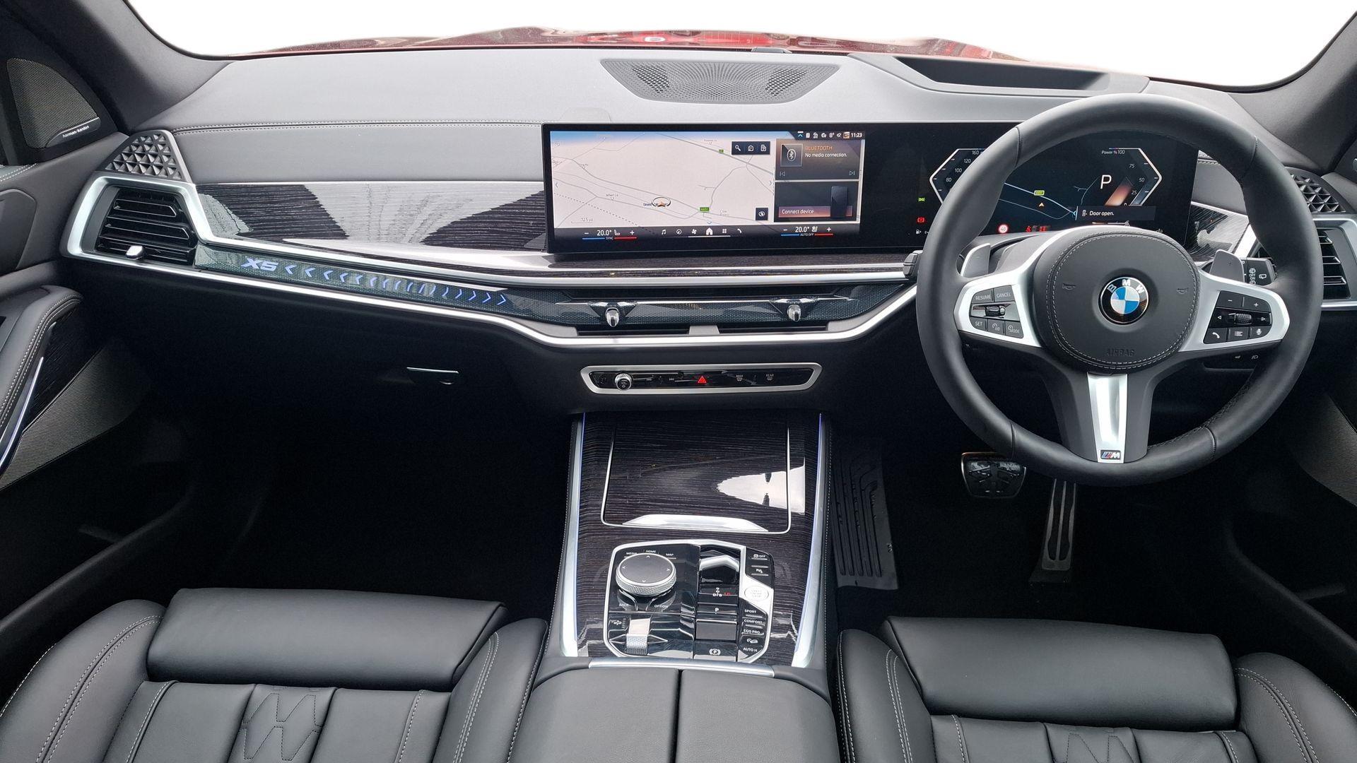 BMW X5 view 4
