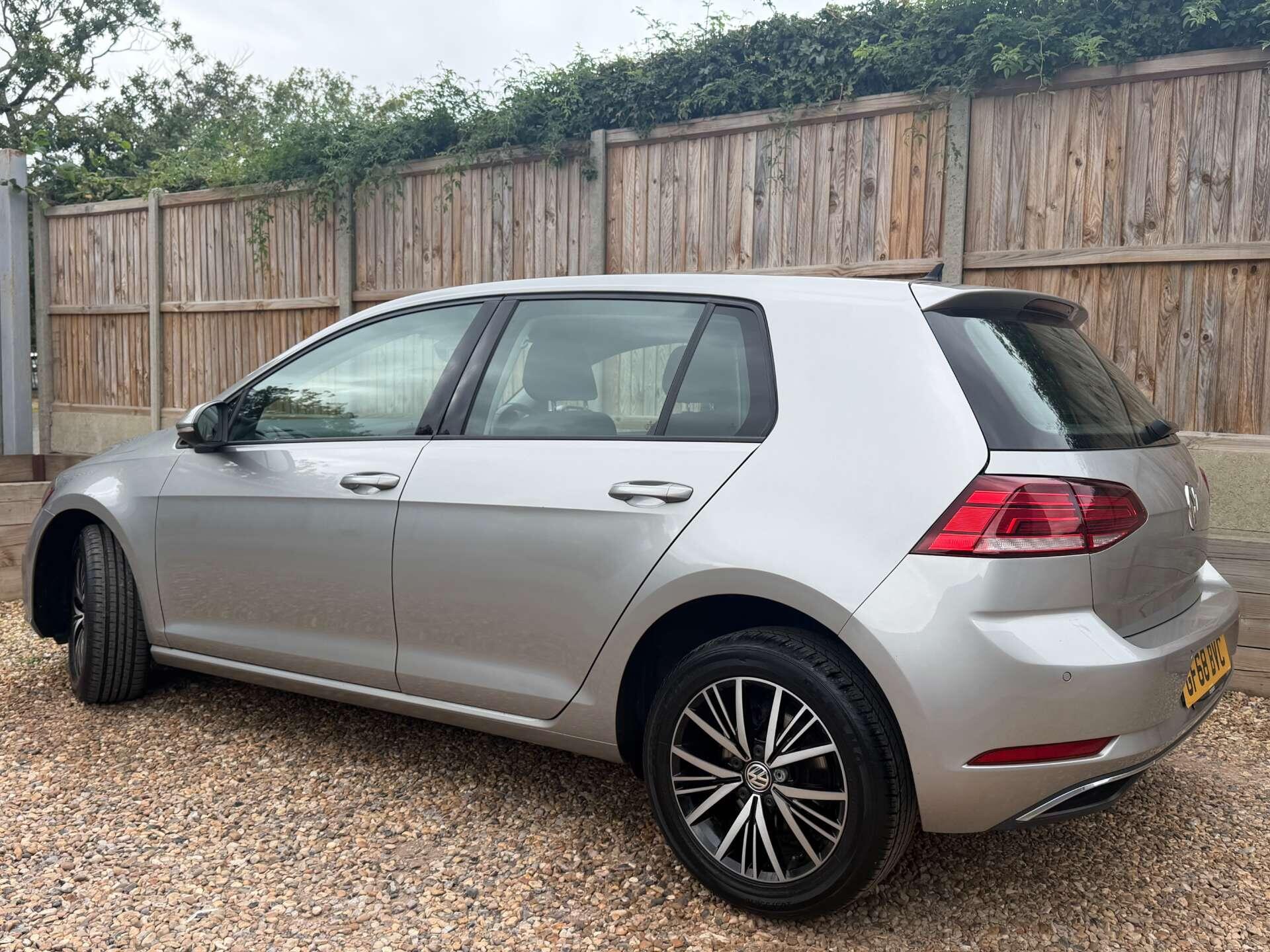 Volkswagen Golf view 7