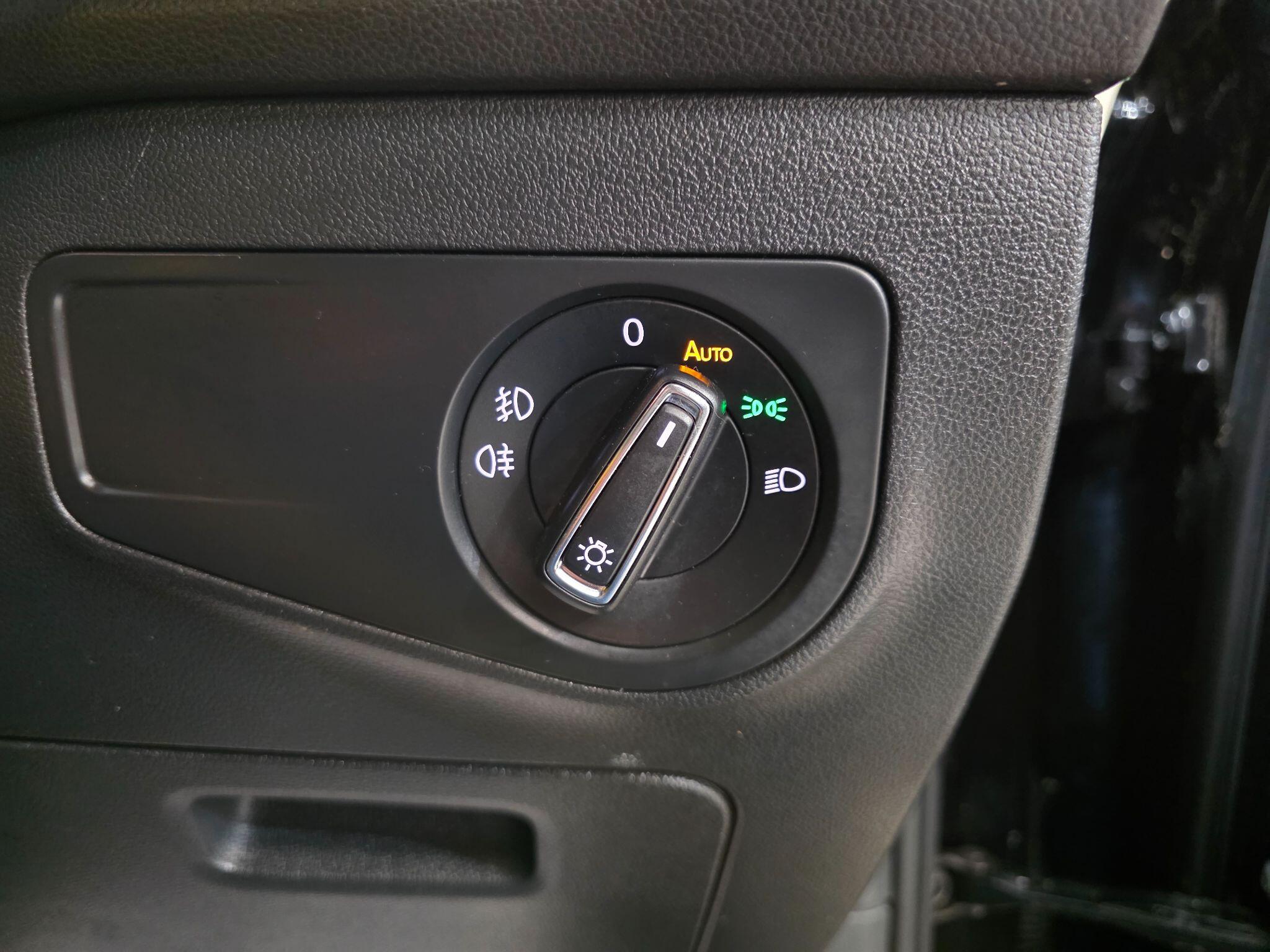 Volkswagen Tiguan view 13