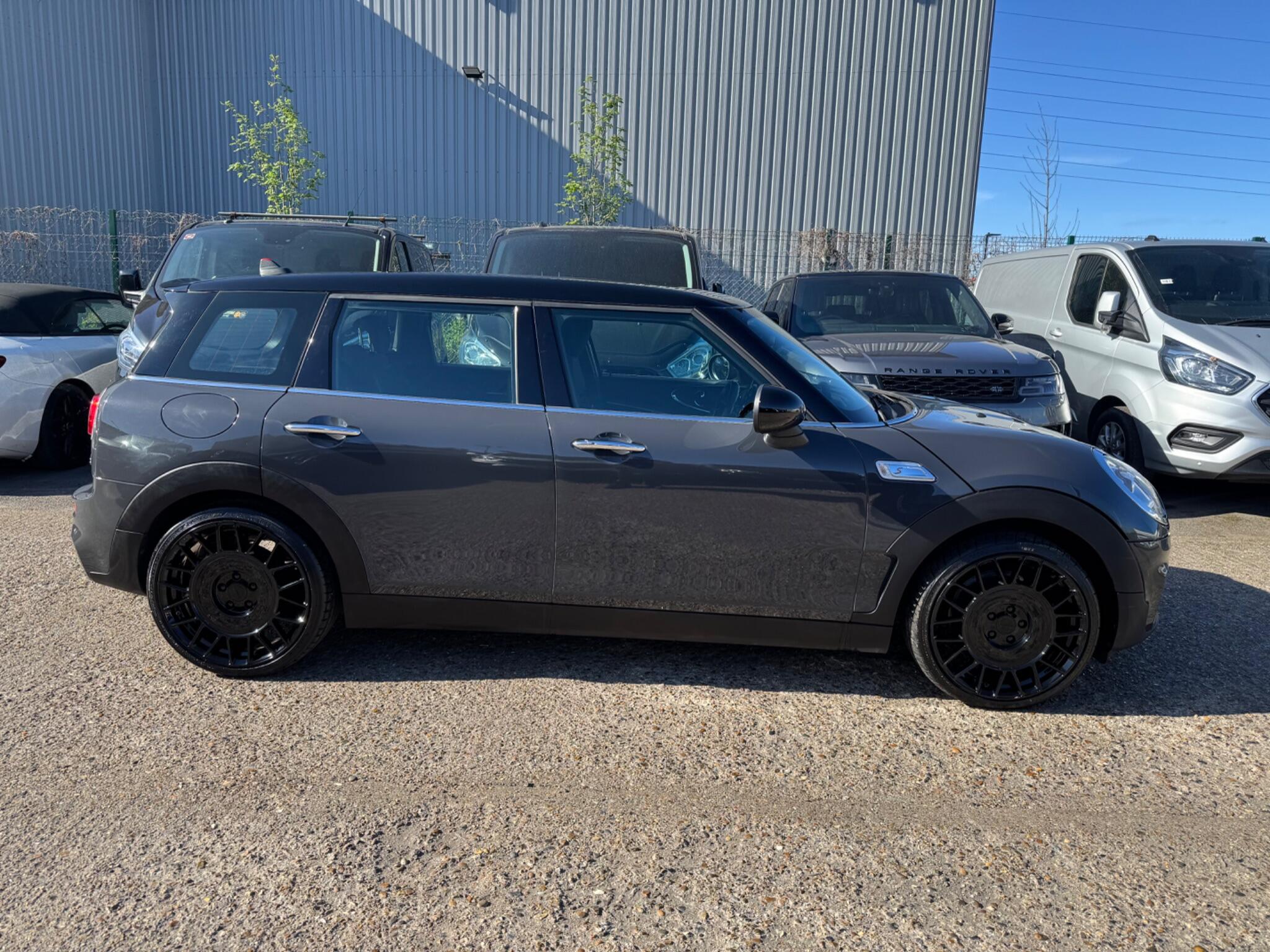 Mini Clubman view 13