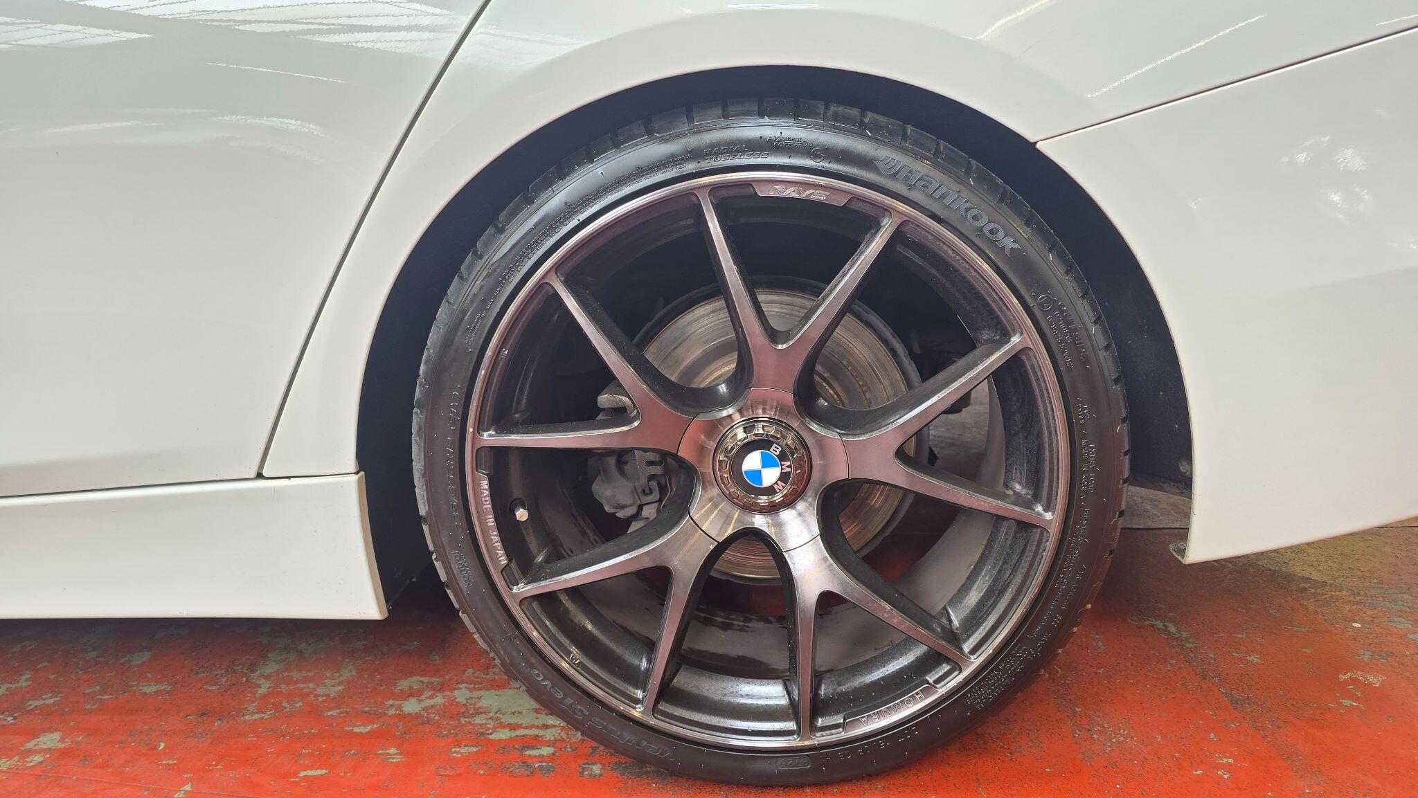 BMW 3 Series view 34