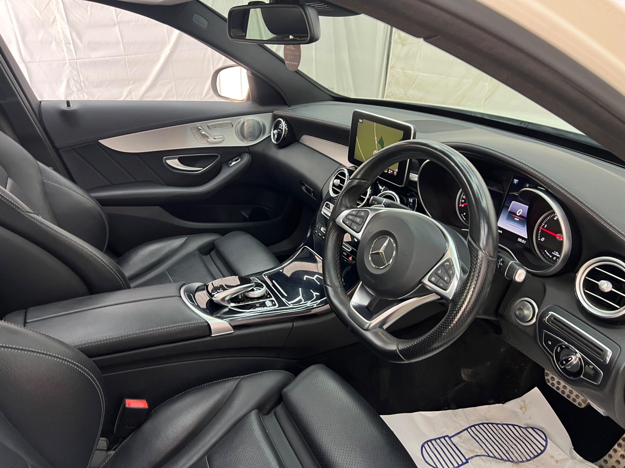 Mercedes-Benz C Class view 13