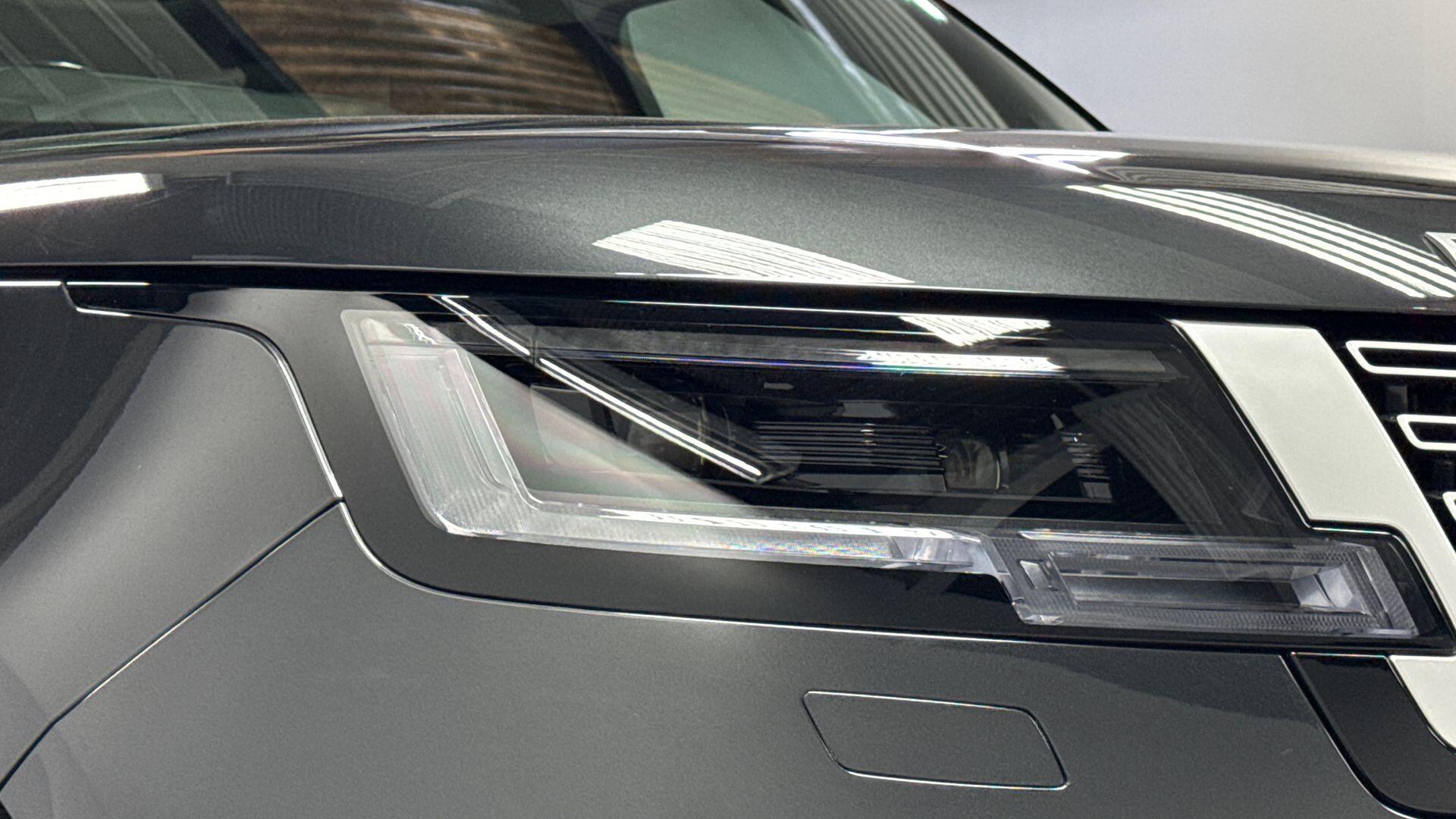 Land Rover Range Rover view 17
