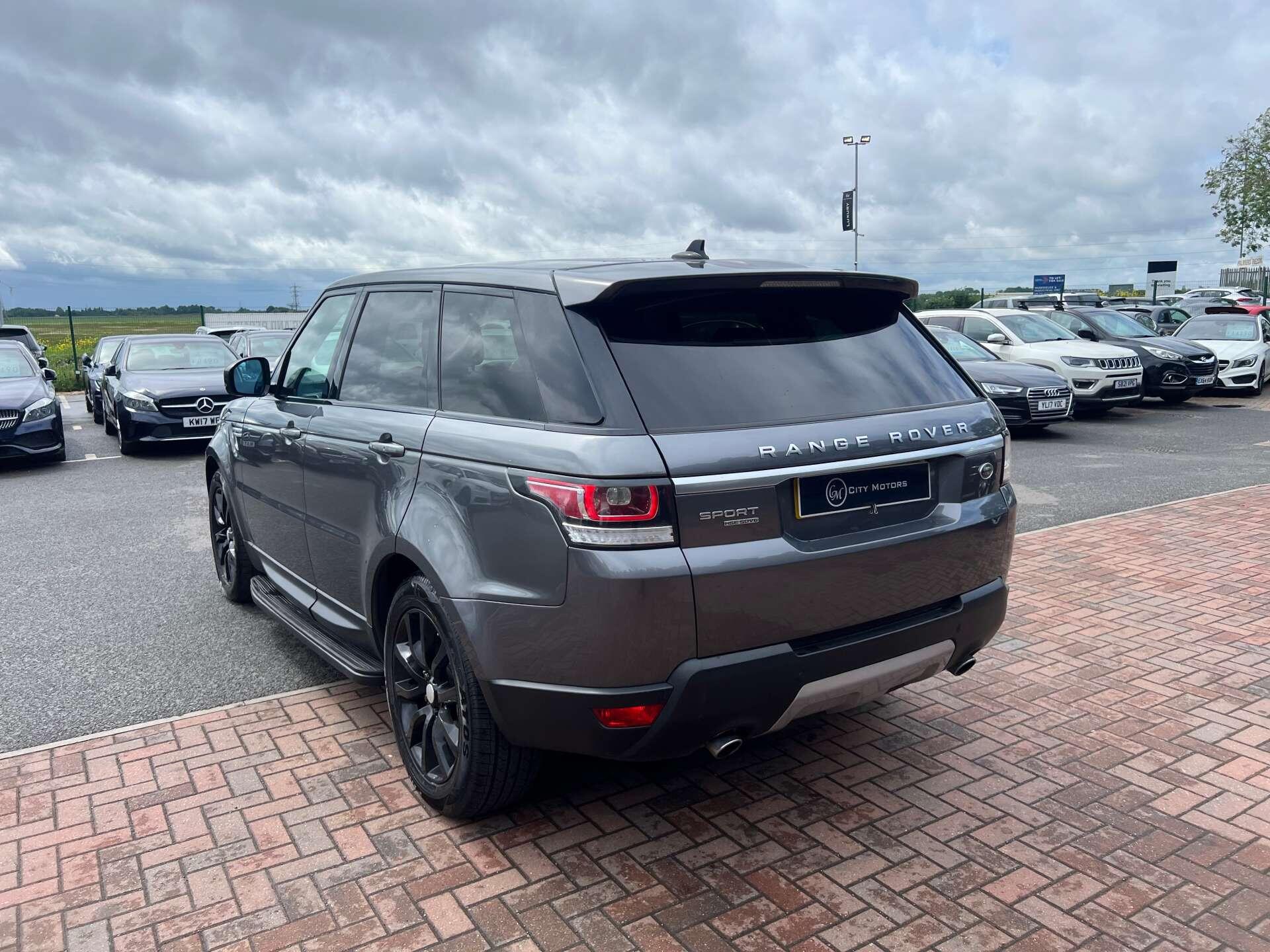 Land Rover Range Rover Sport view 11