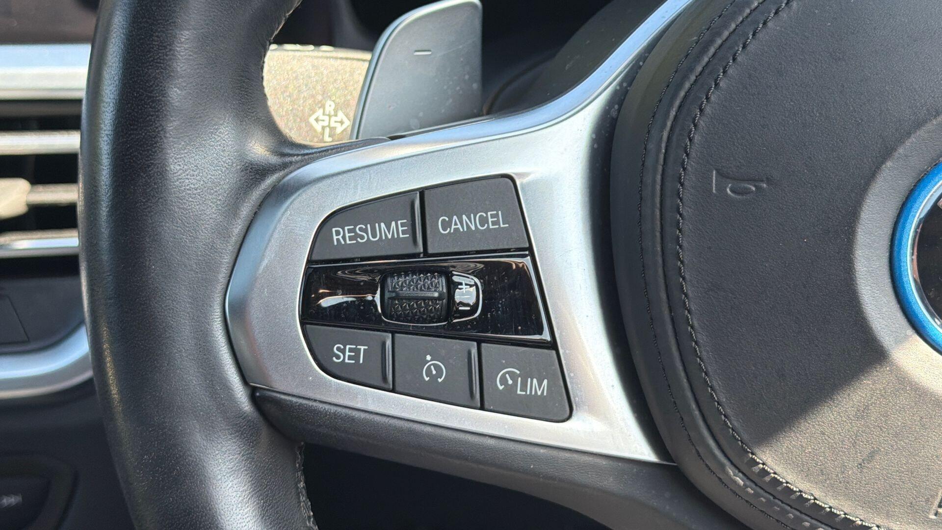 BMW 3 Series view 17