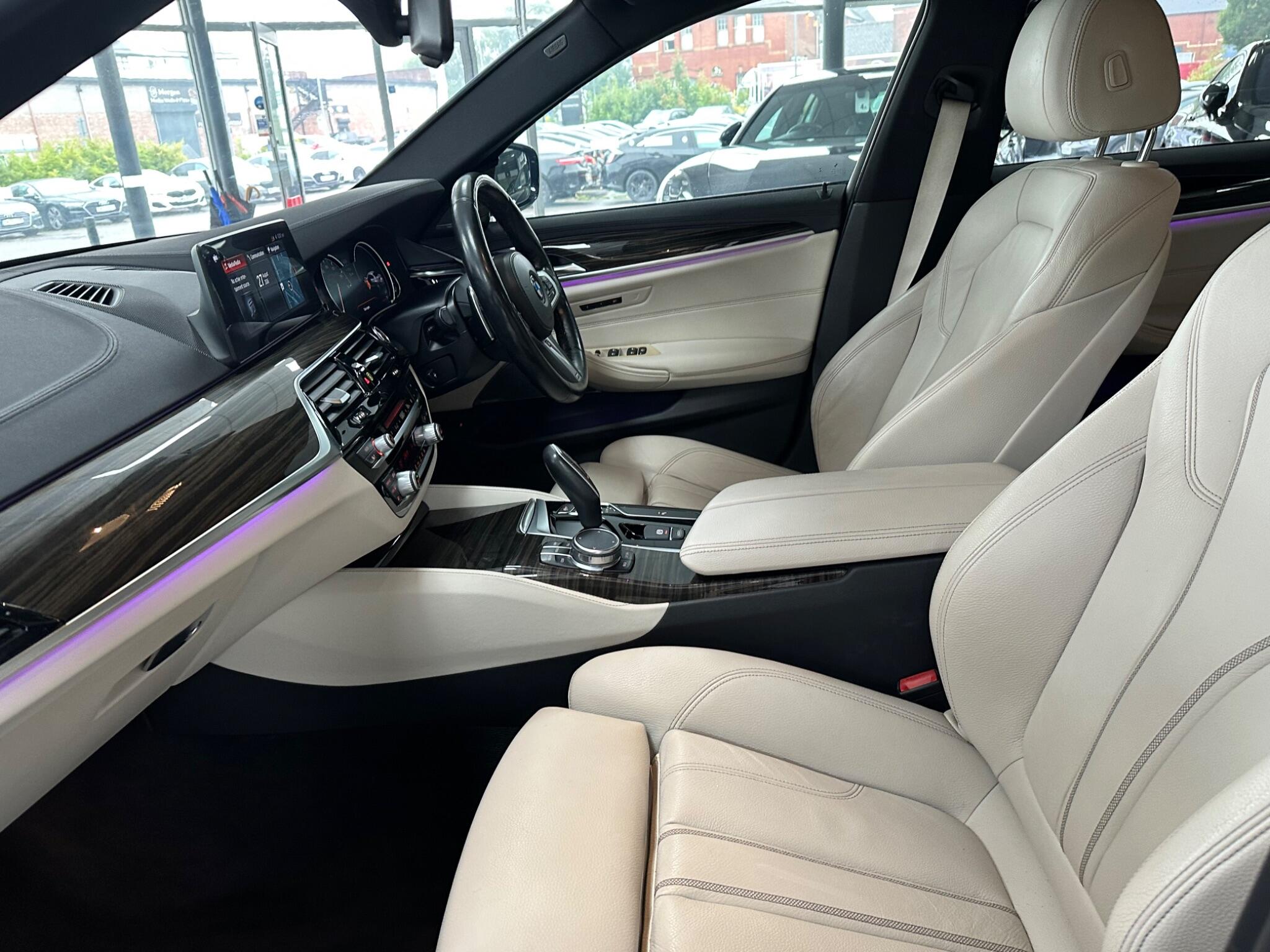 BMW 5 Series view 40
