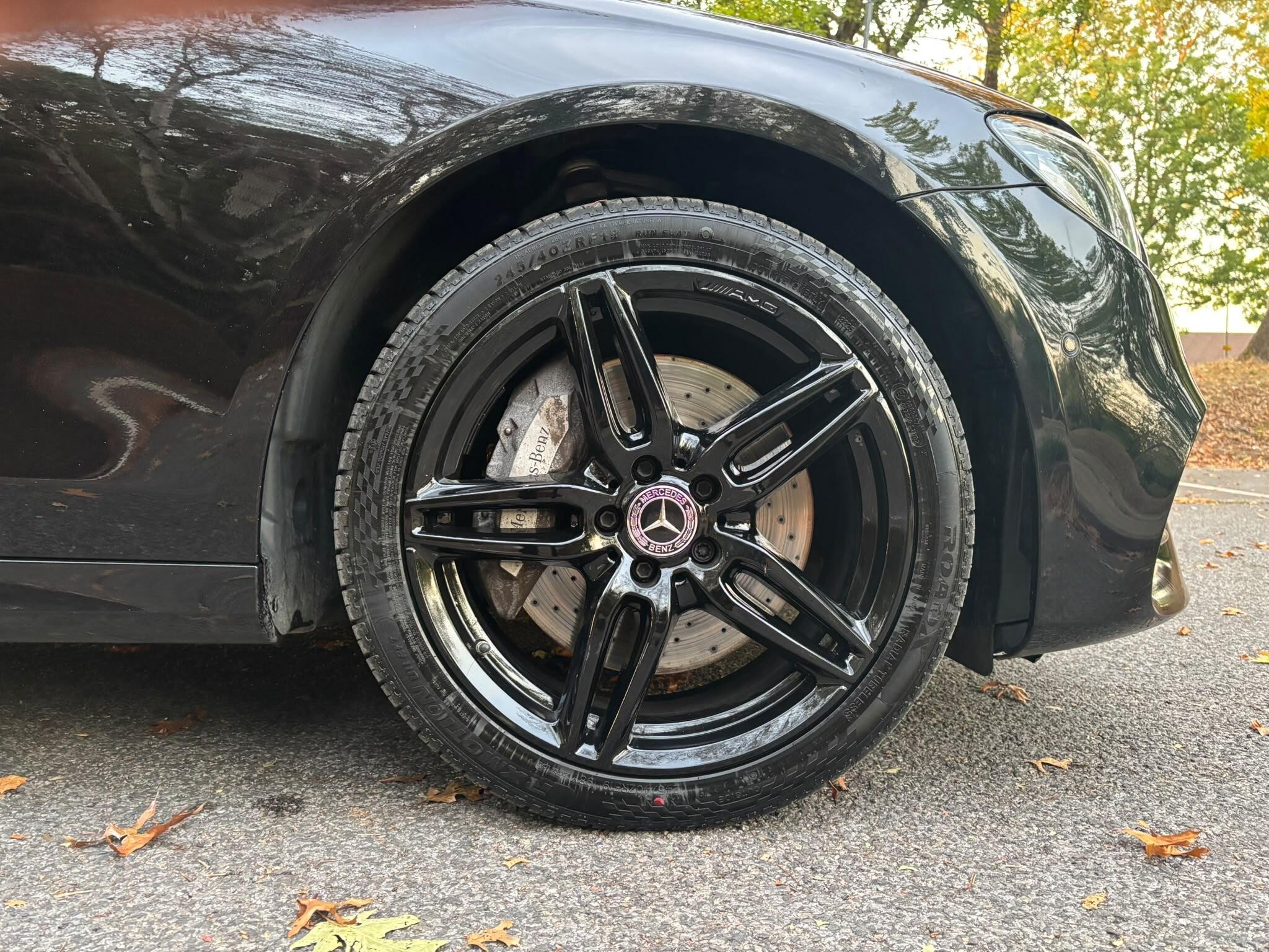 Mercedes-Benz E-Class view 30