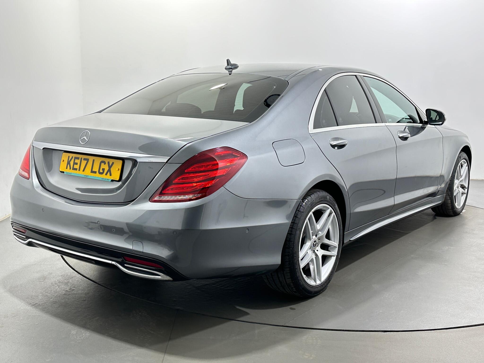 Mercedes-Benz S-Class view 8