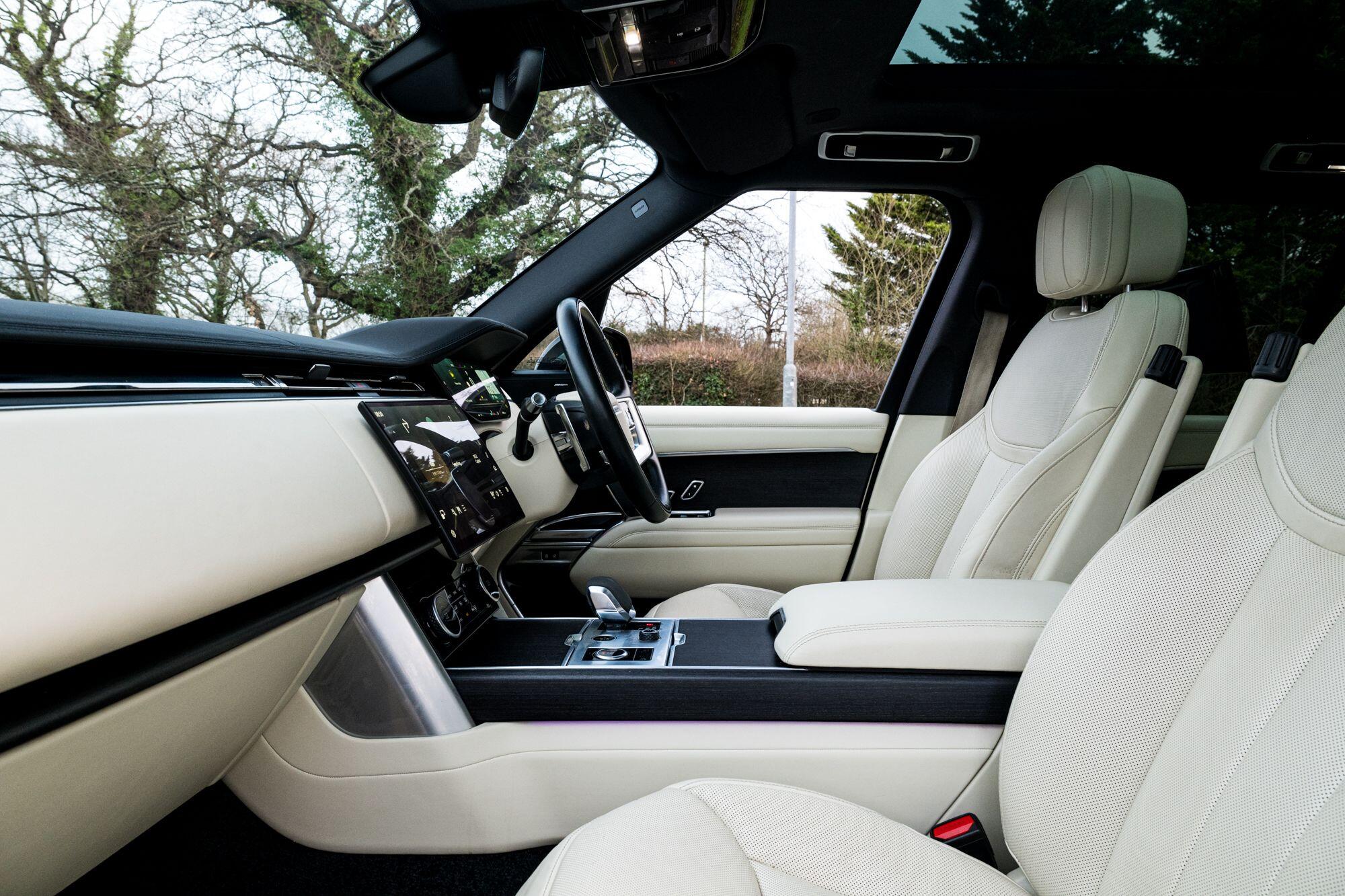 Land Rover Range Rover view 28