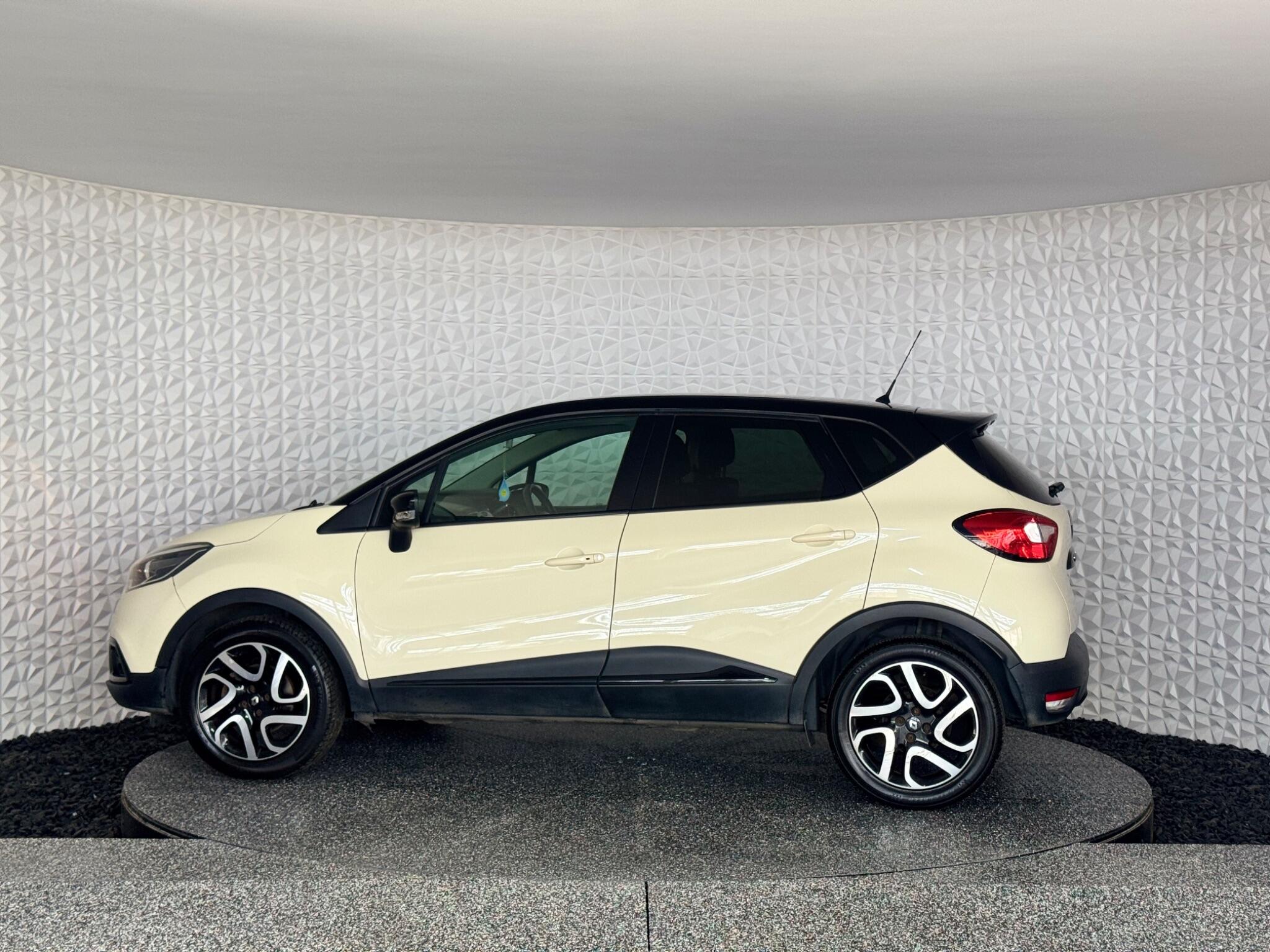 Renault Captur view 18