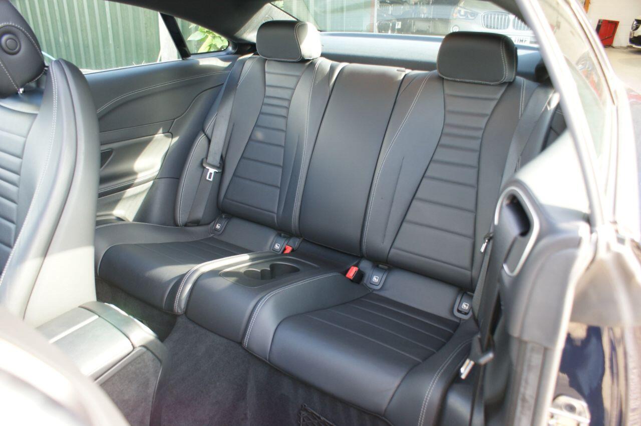 Mercedes-Benz E Class view 32