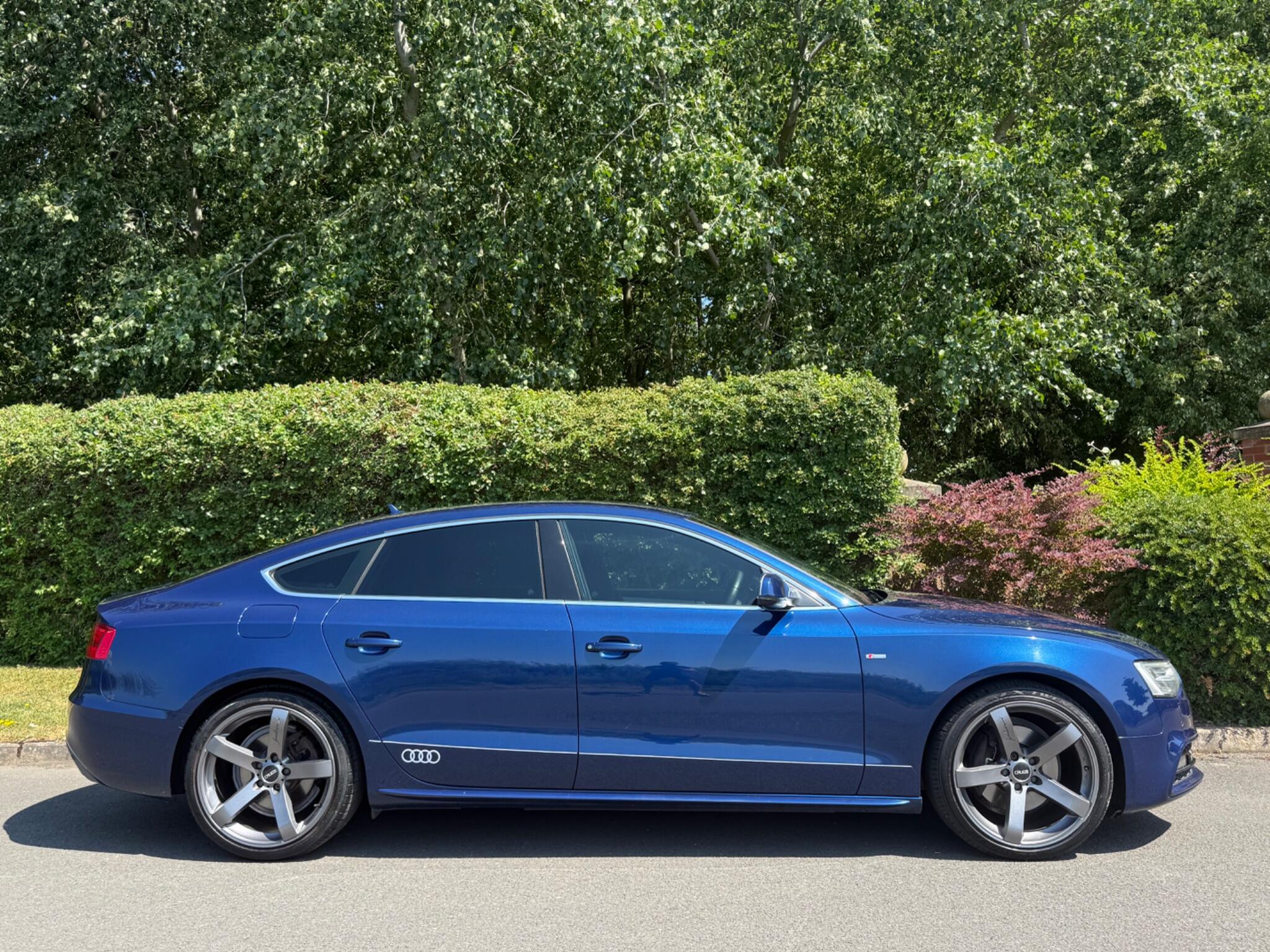Audi A5 view 4