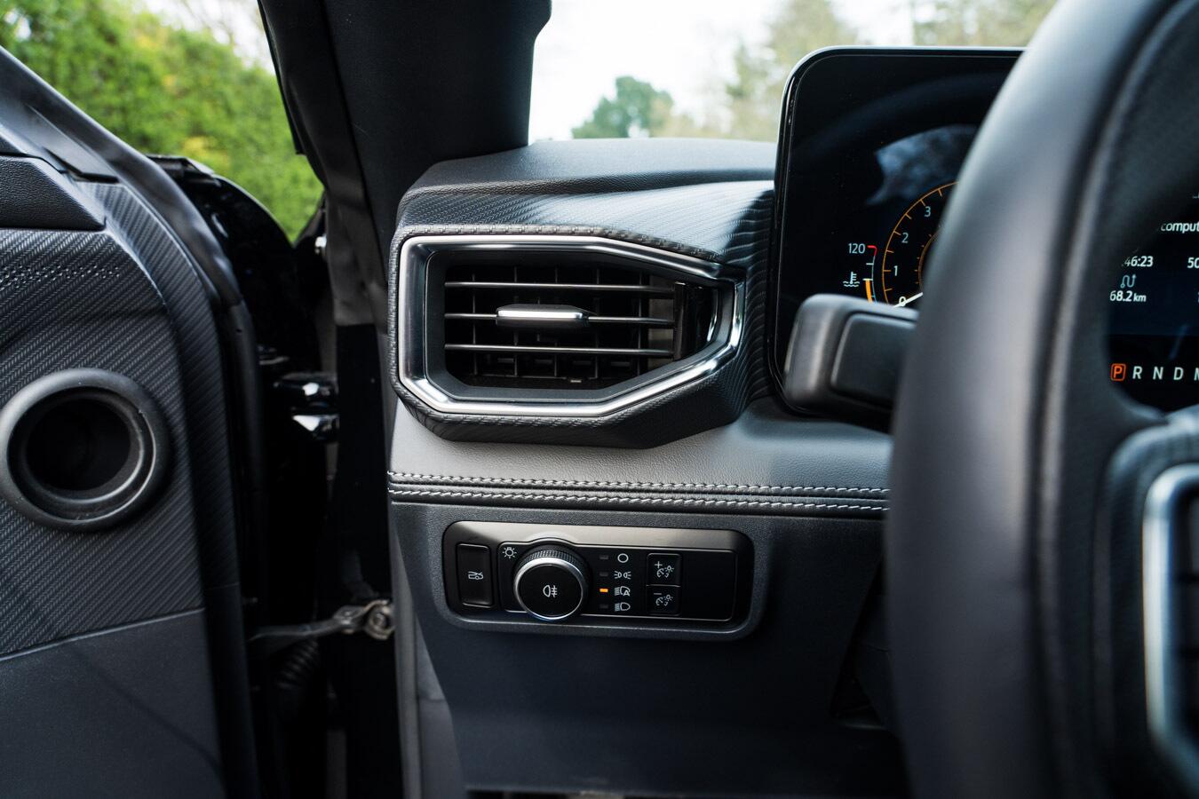 Ford Mustang view 43