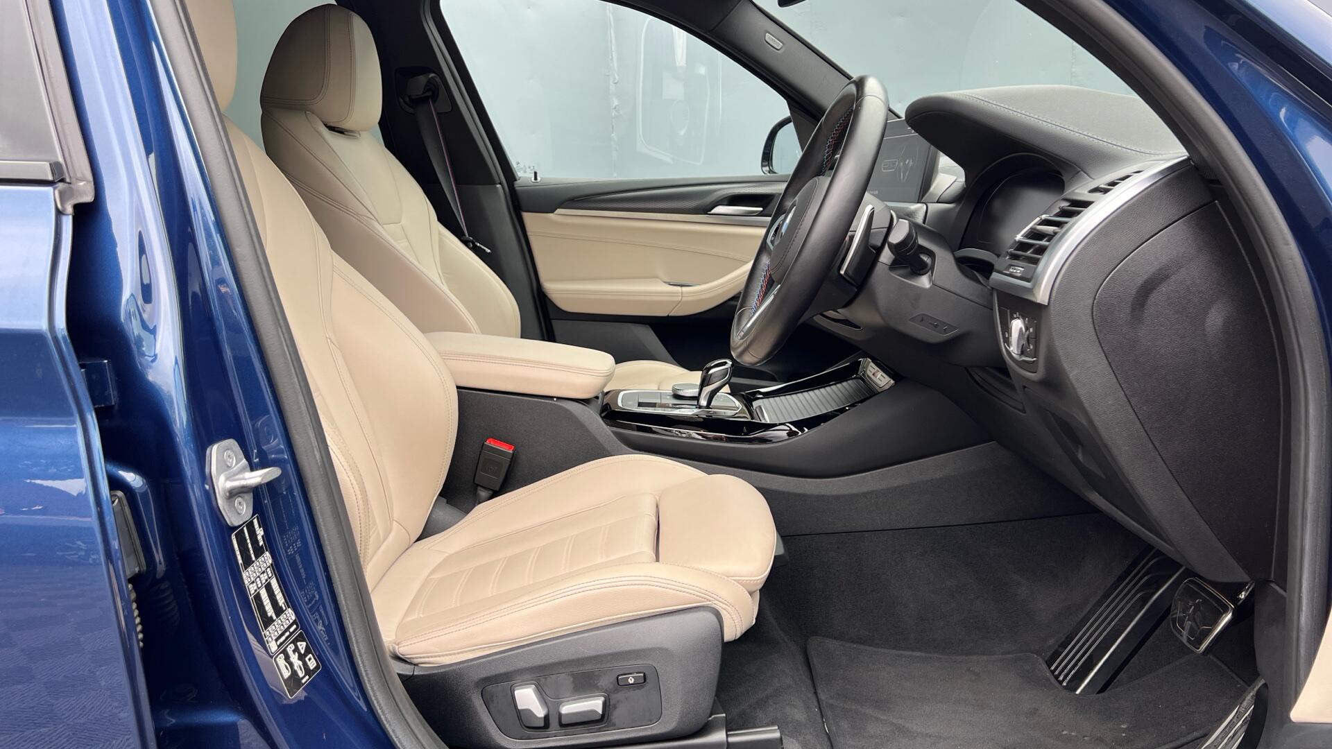 BMW X3 view 11
