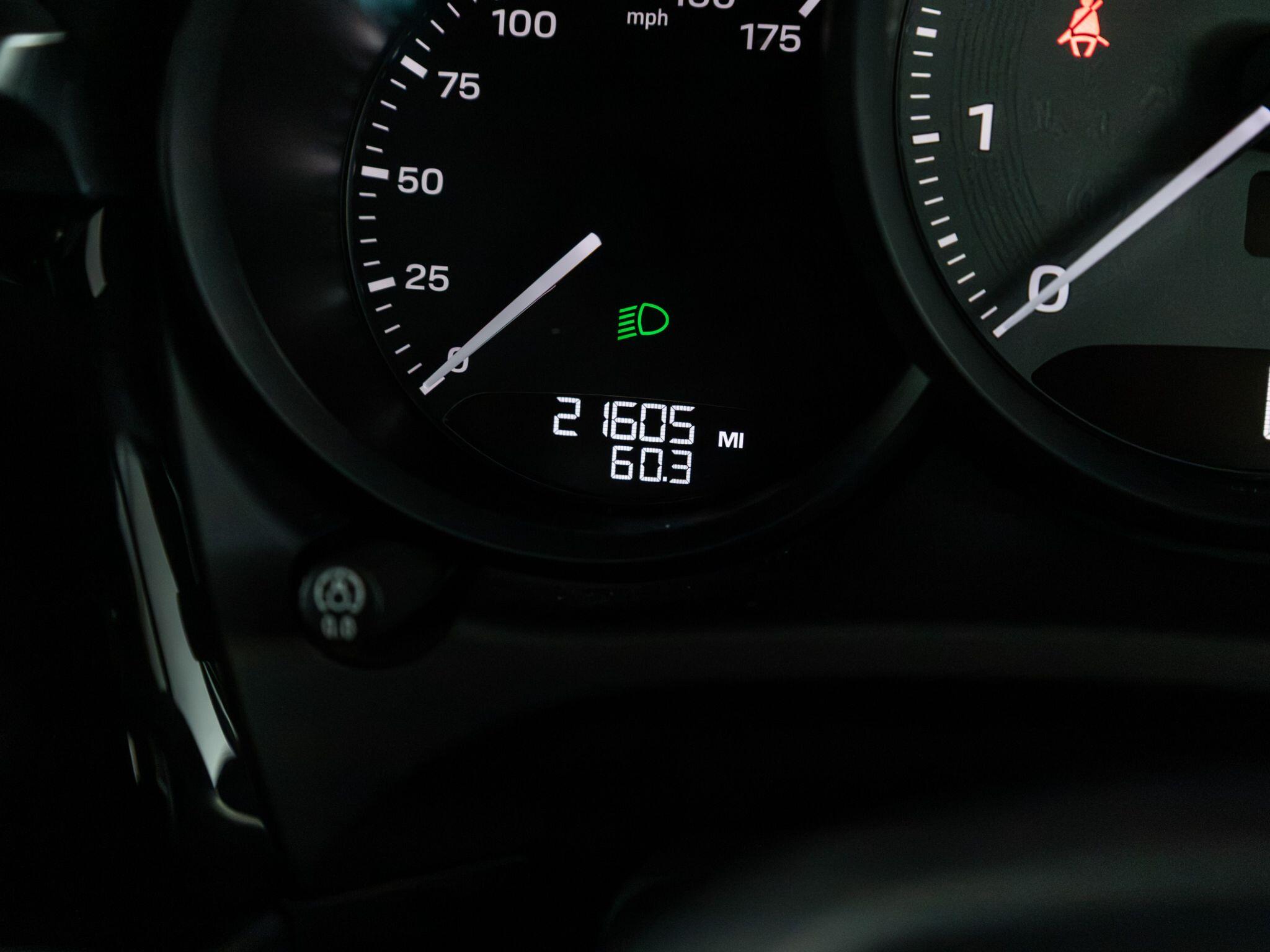 Porsche Macan view 63