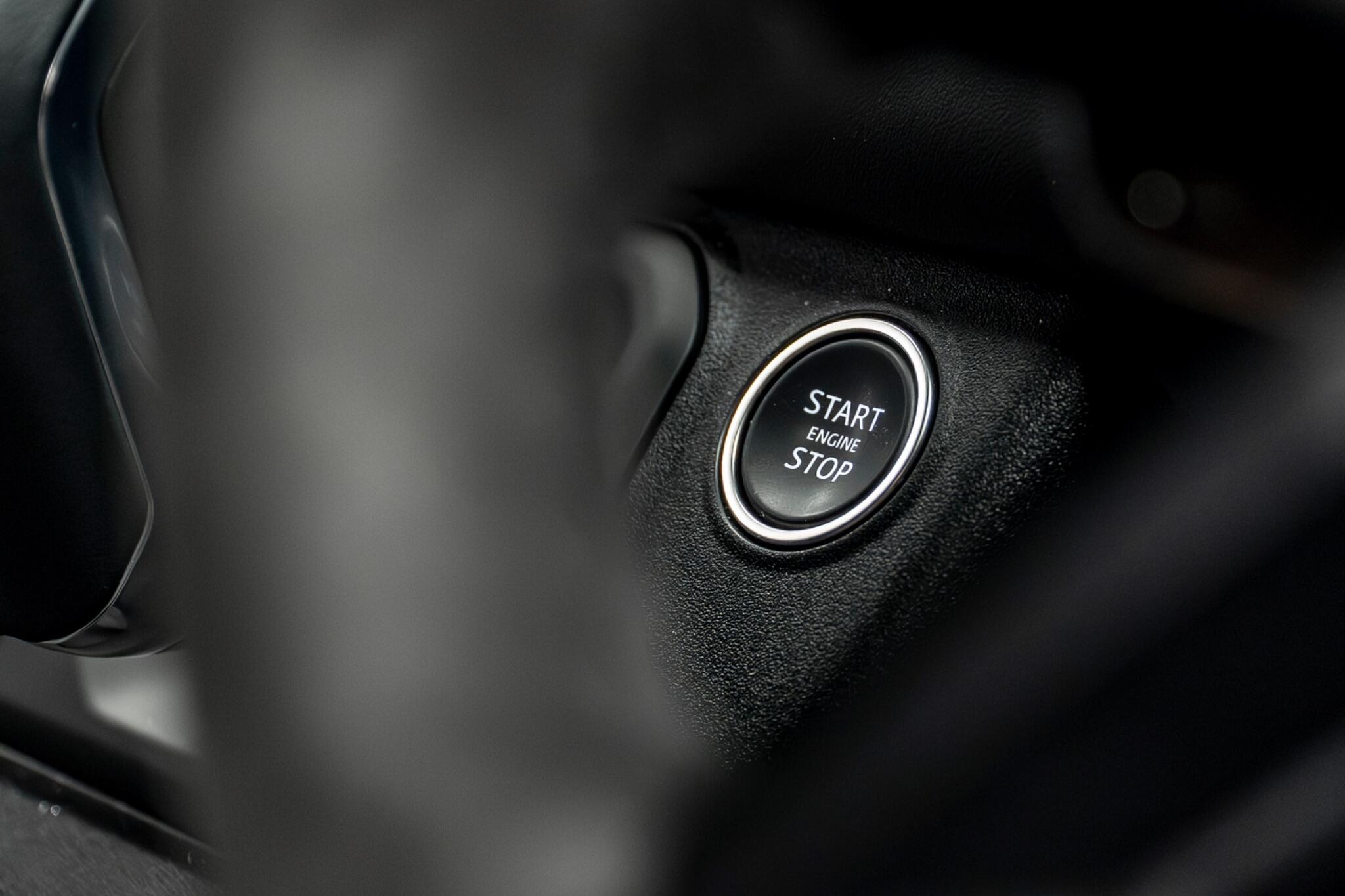 Land Rover Defender view 40