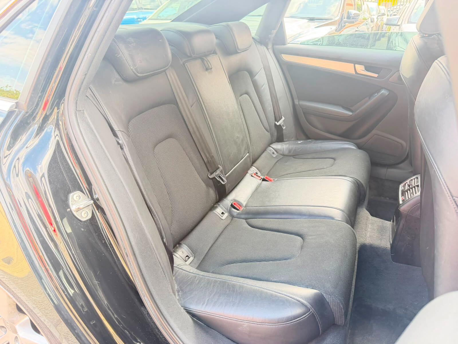 Audi A4 view 16