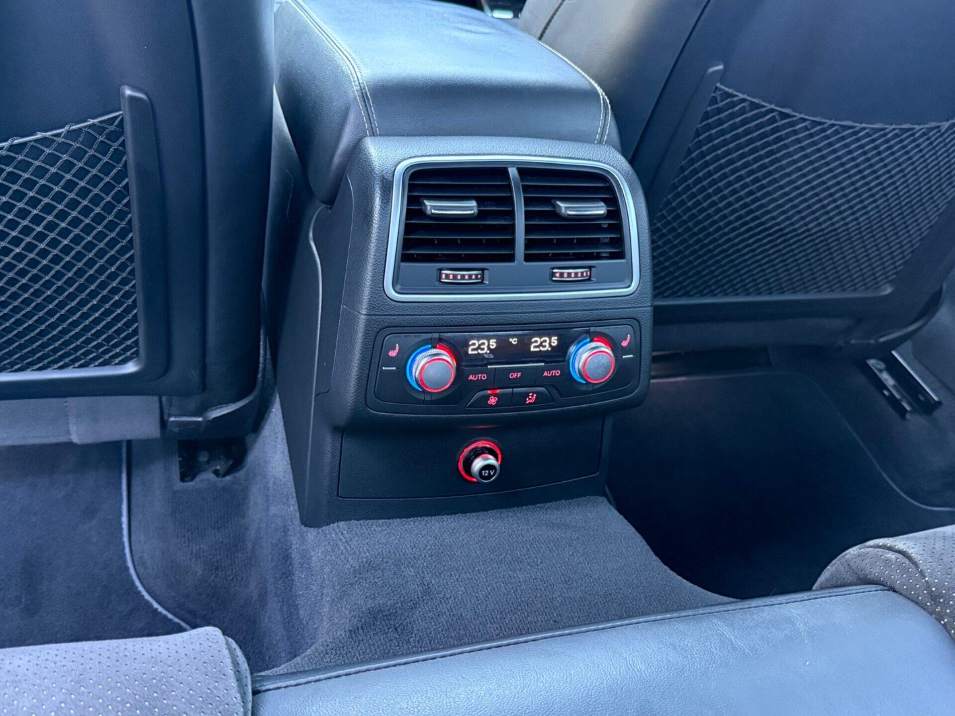 Audi A6 view 30