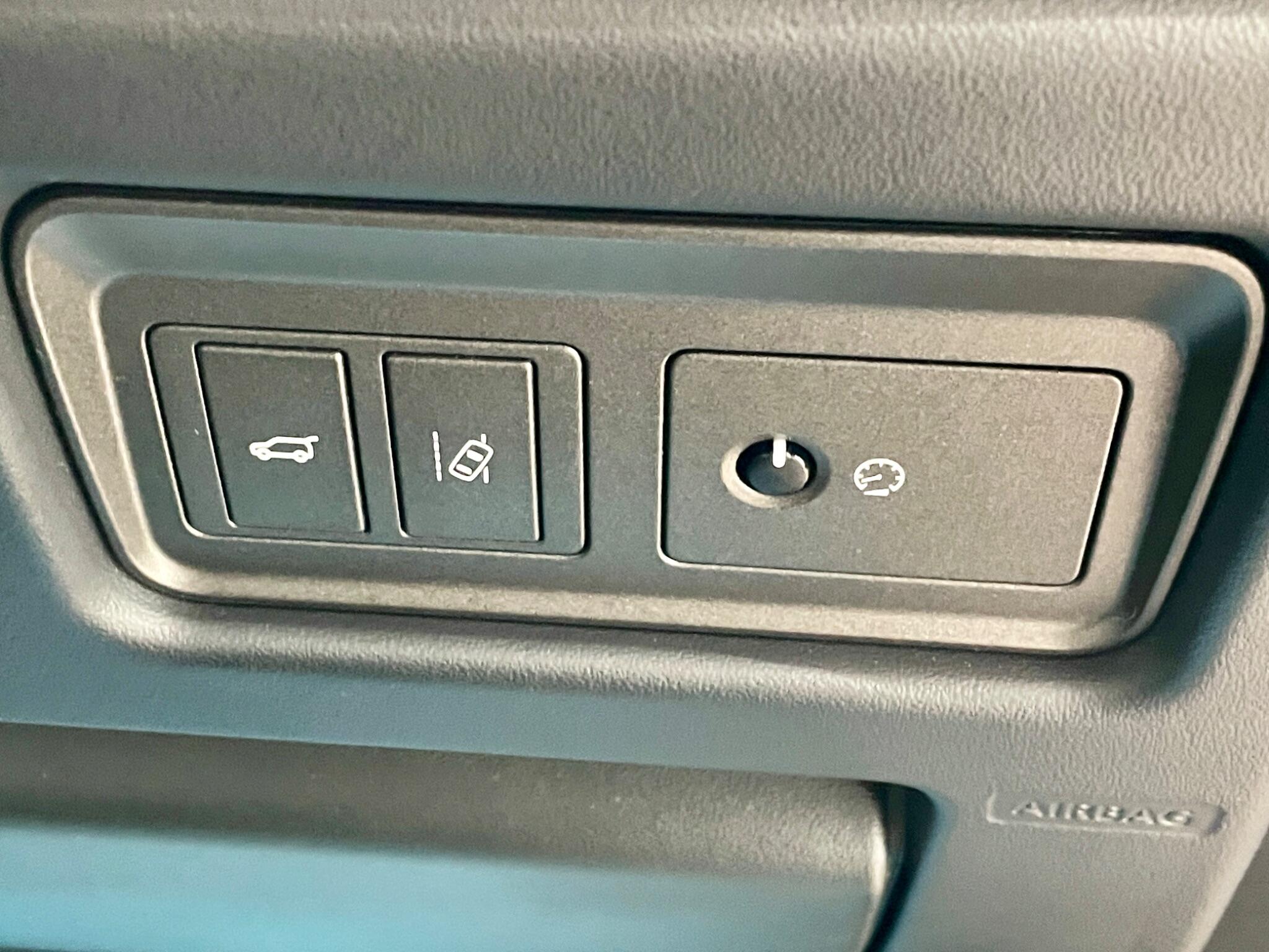 Land Rover Range Rover Evoque view 36