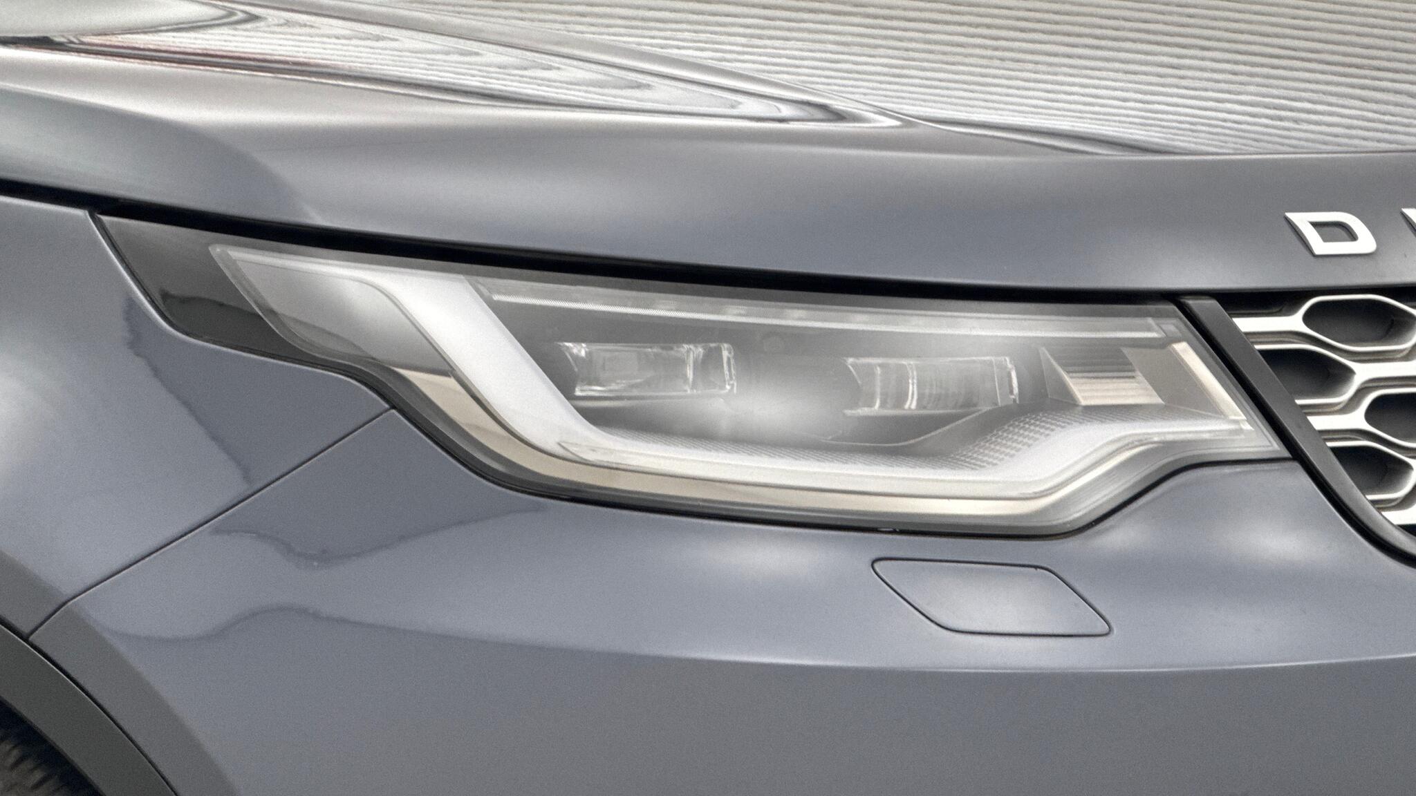 Land Rover Discovery view 17