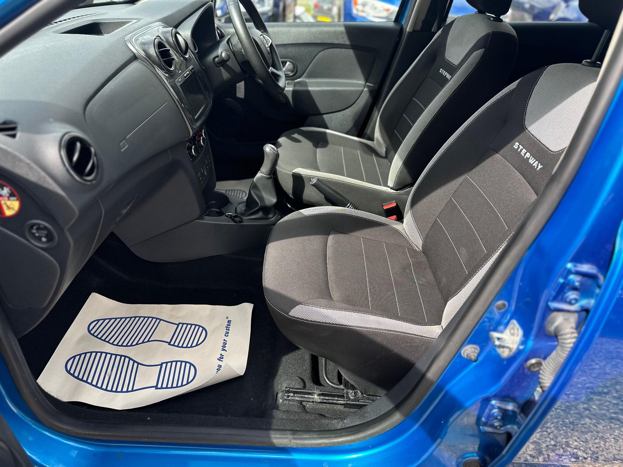 Dacia Sandero view 52