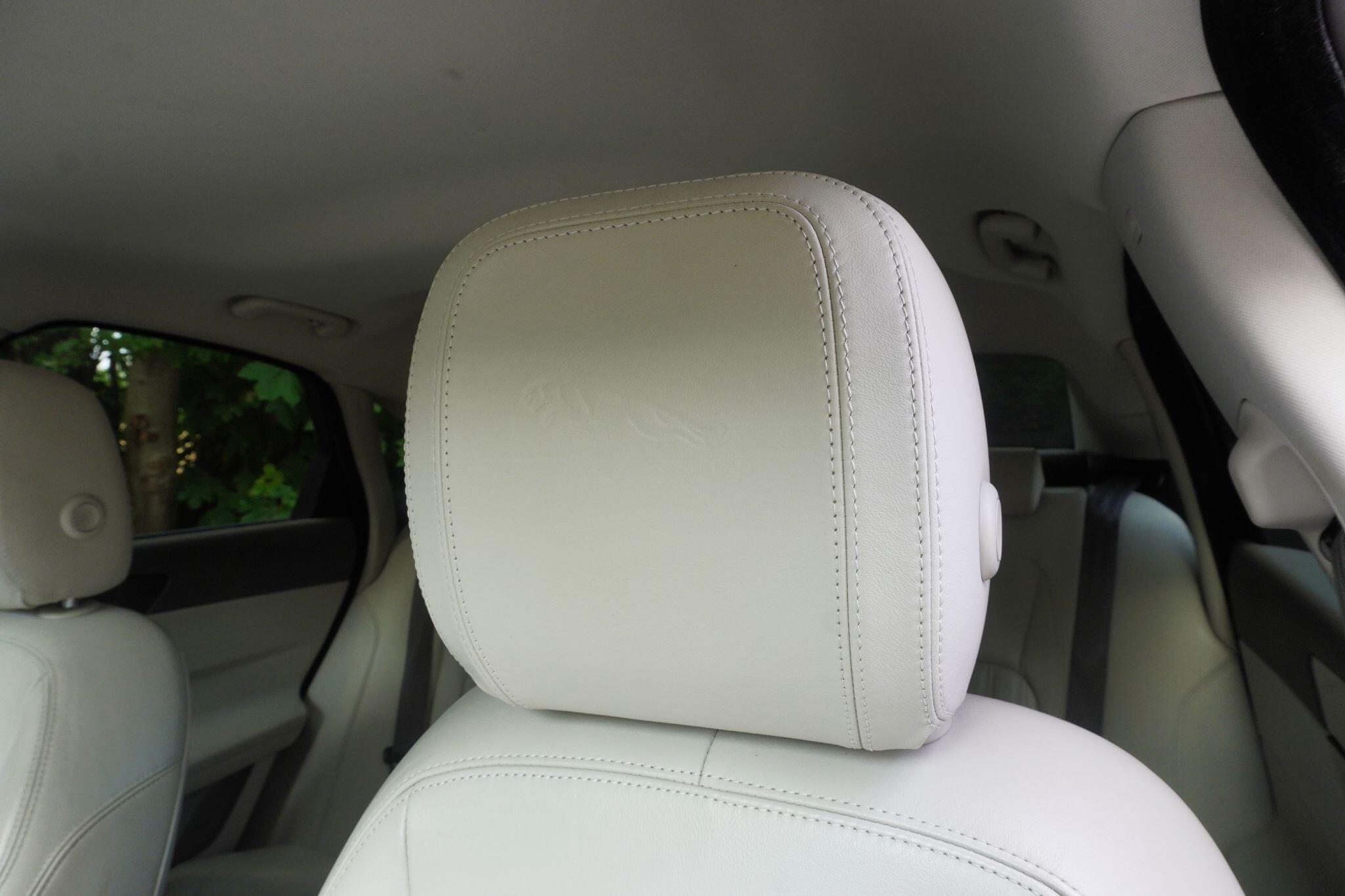 Jaguar XF view 55