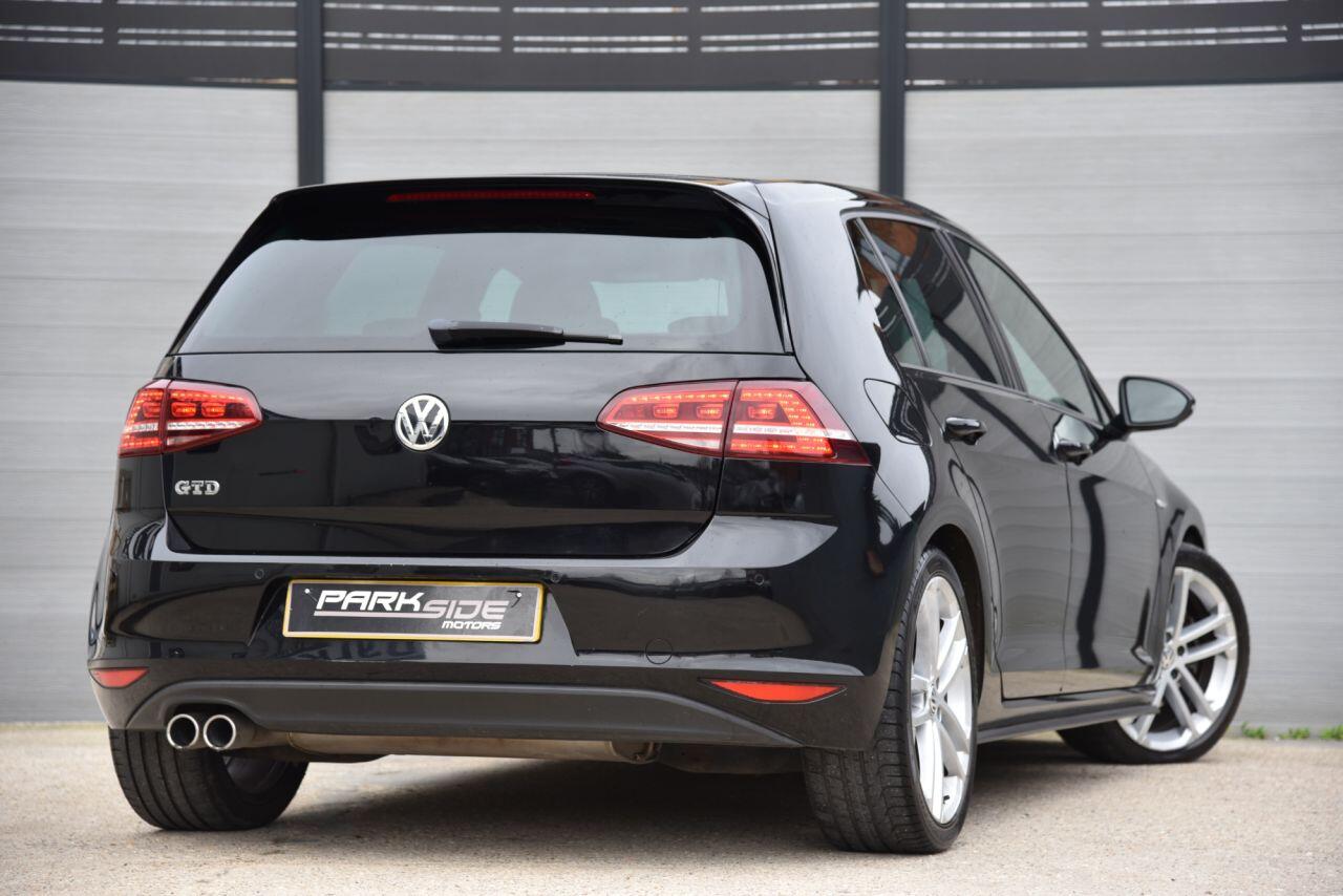 Volkswagen Golf view 9