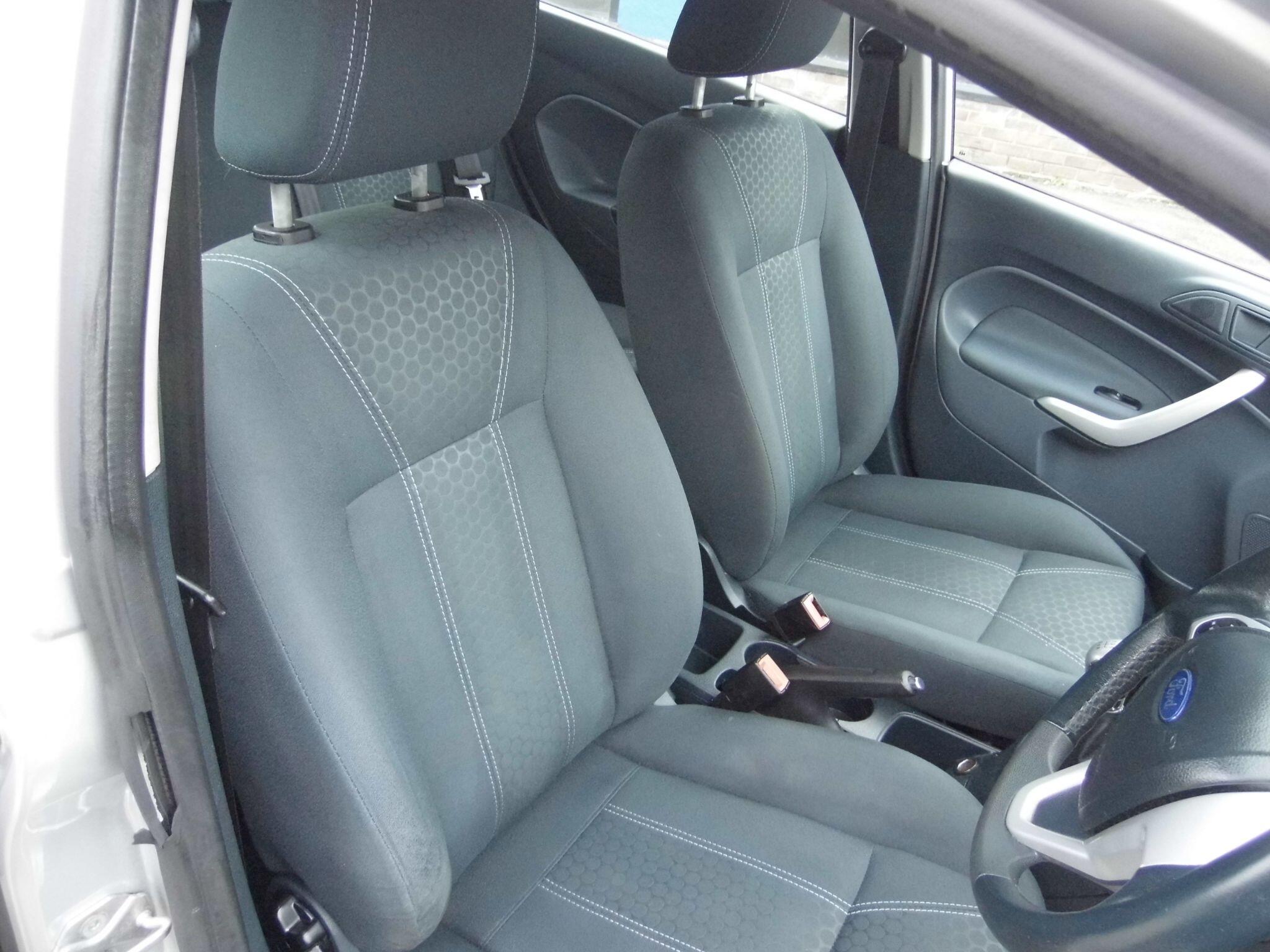 Ford Fiesta view 24