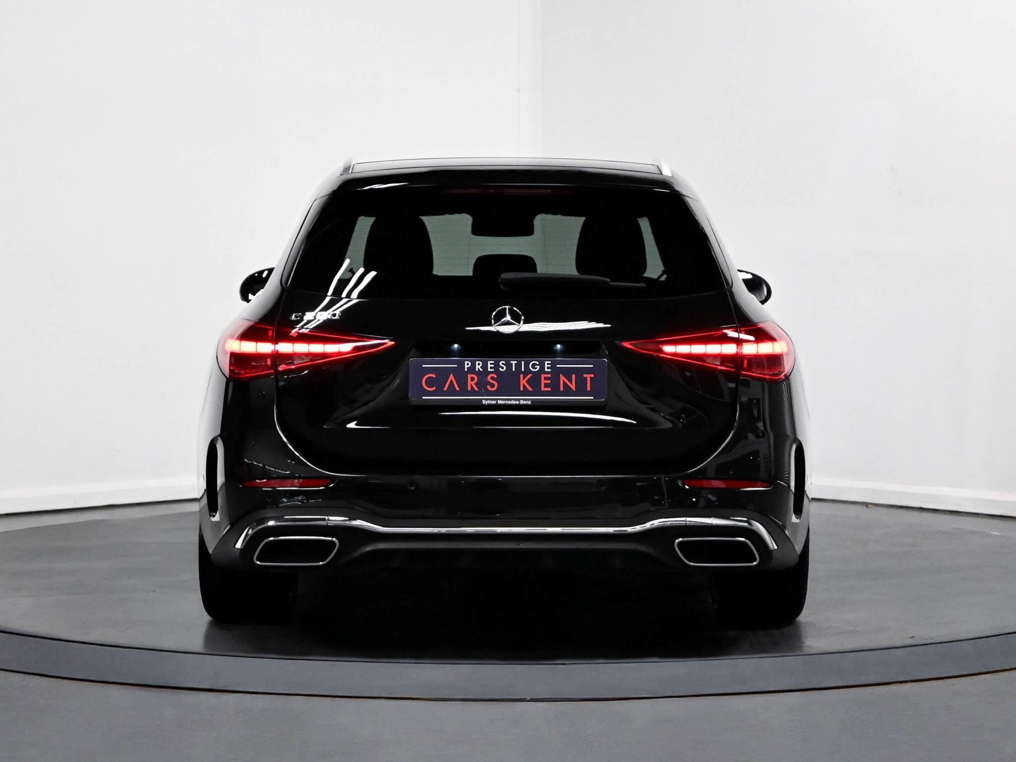 Mercedes-Benz C-Class view 6