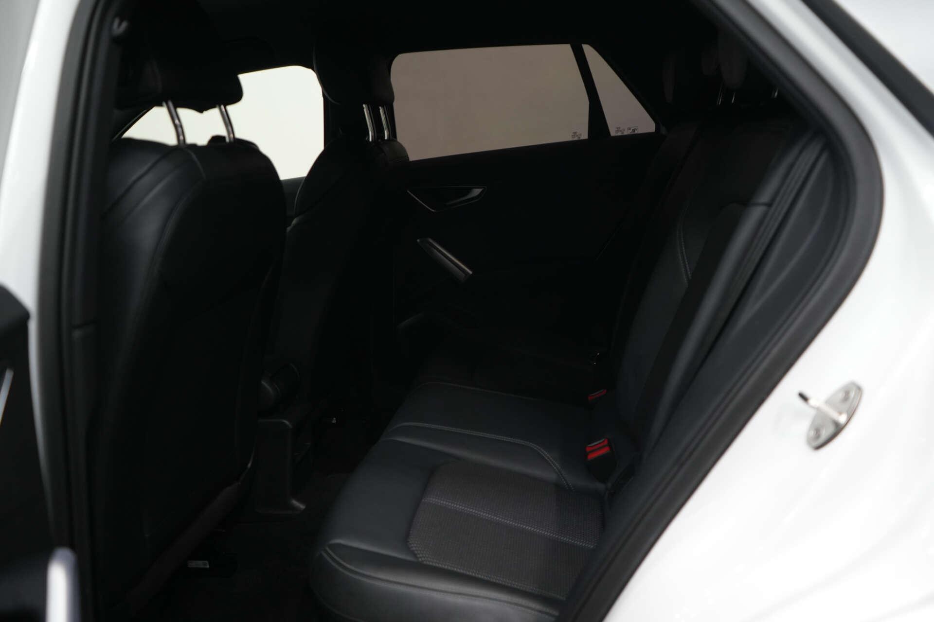 Audi Q2 view 27
