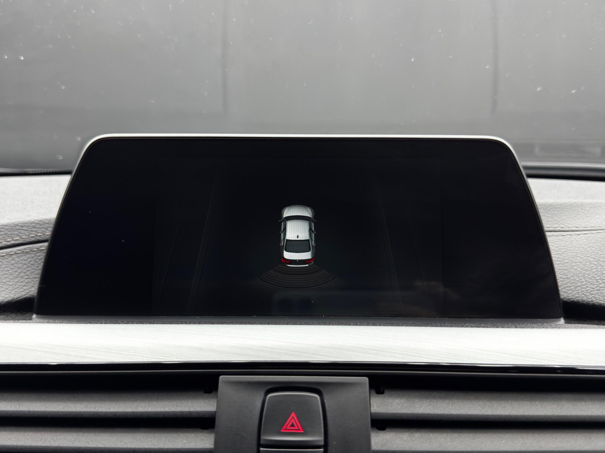 BMW 3 Series view 37