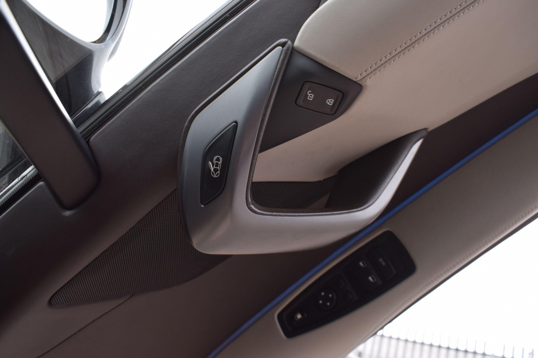 BMW I8 view 20