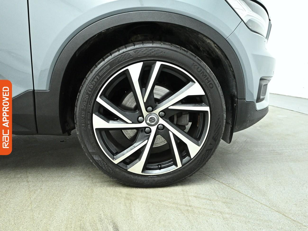 Volvo XC40 view 27
