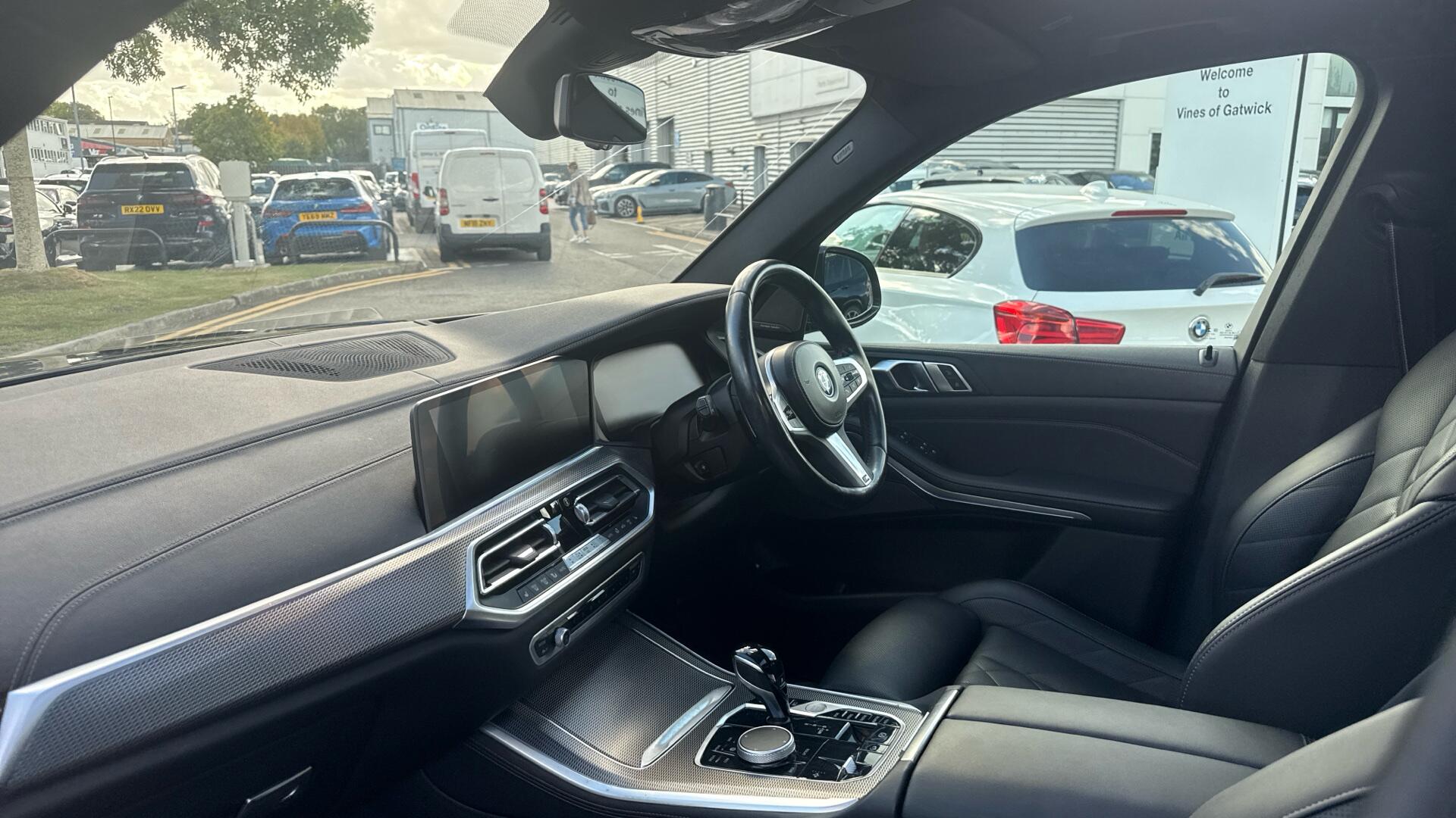 BMW X5 view 7