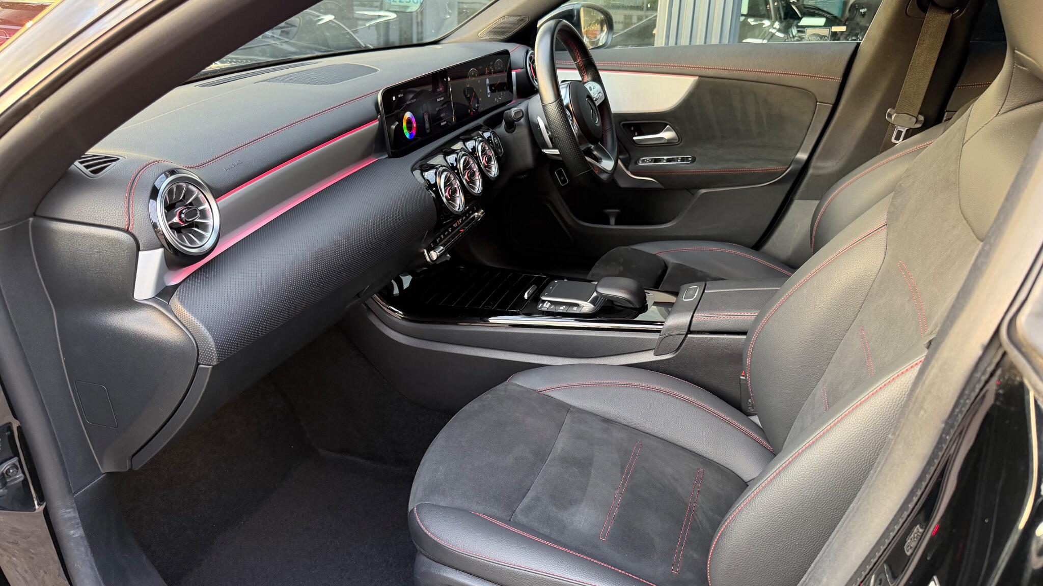 Mercedes-Benz Cla view 8