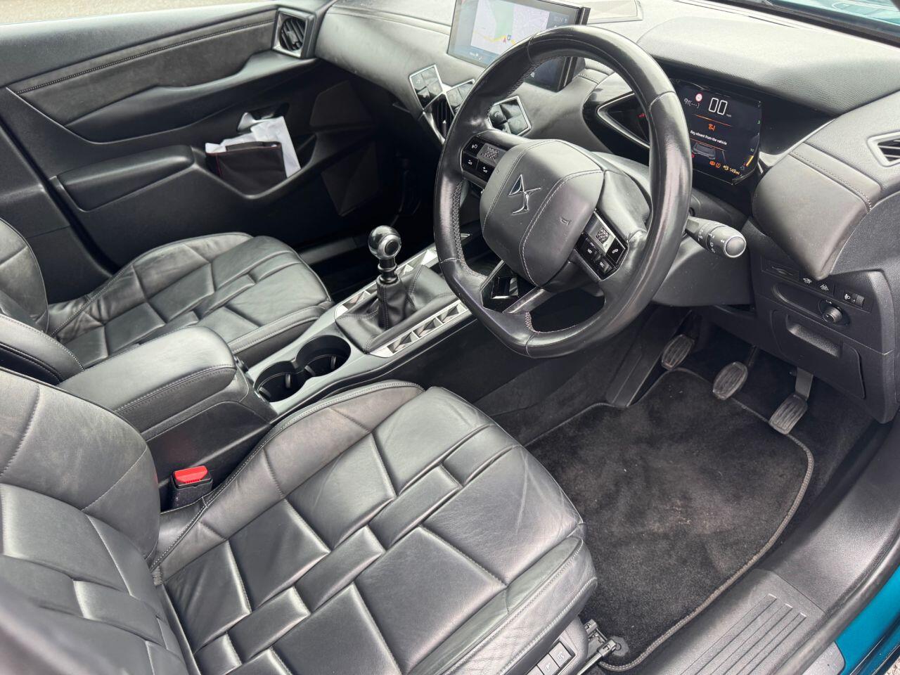 DS Automobiles DS 3 Crossback view 9