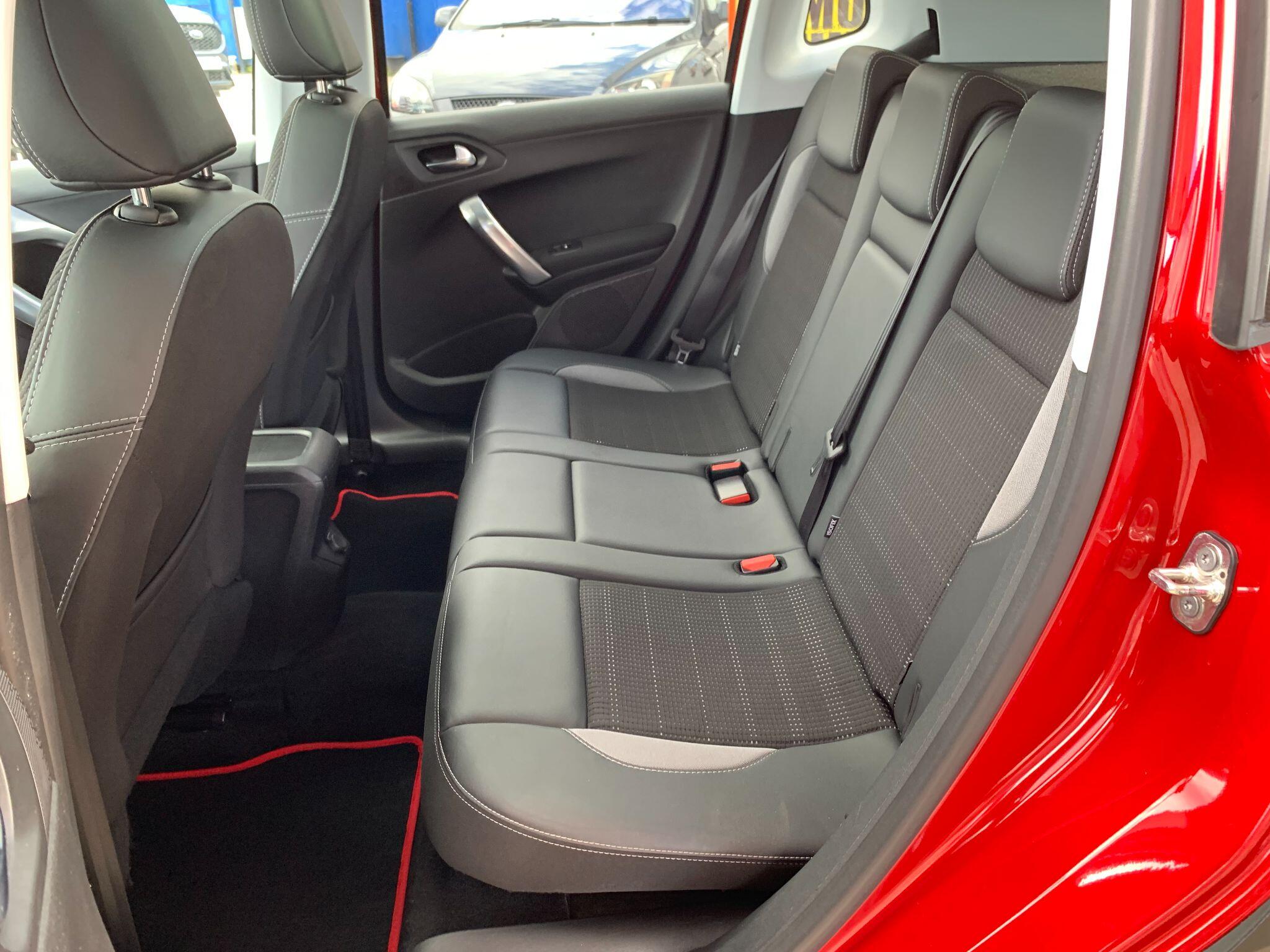 Peugeot 2008 view 20