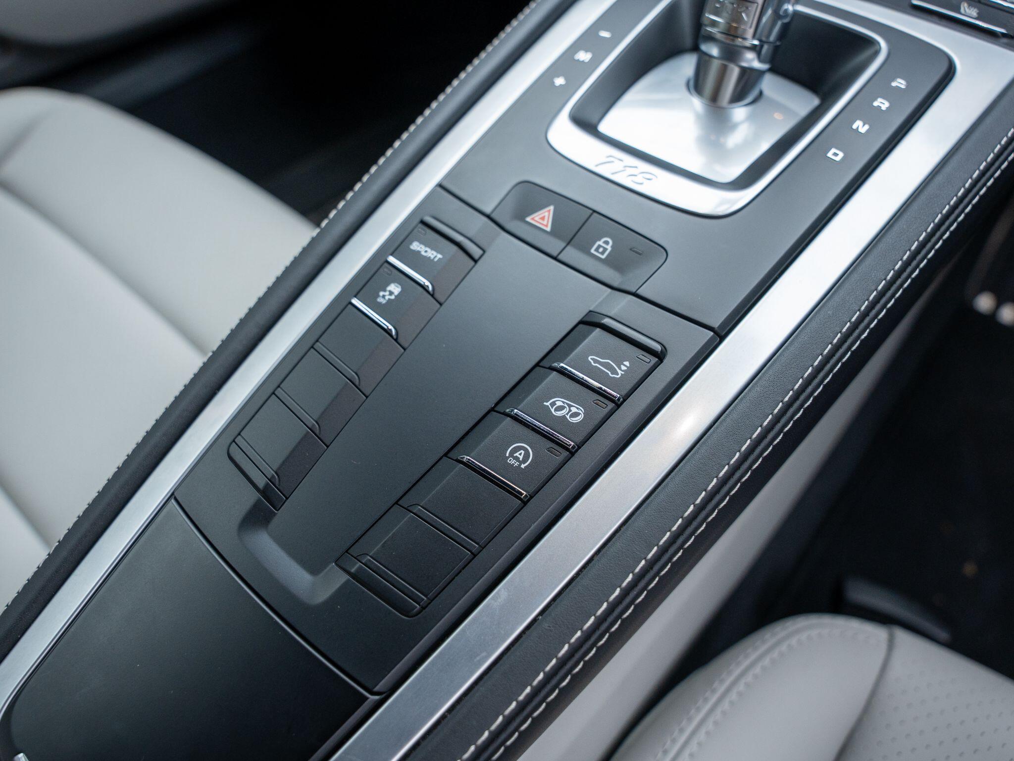 Porsche Cayman view 20
