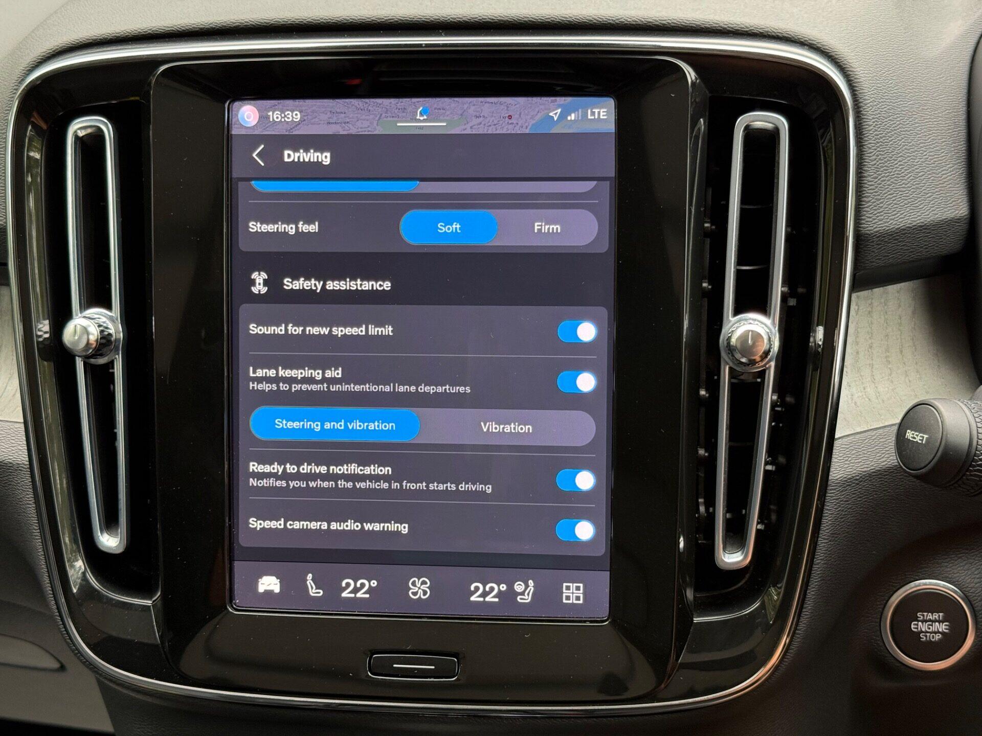 Volvo XC40 view 52