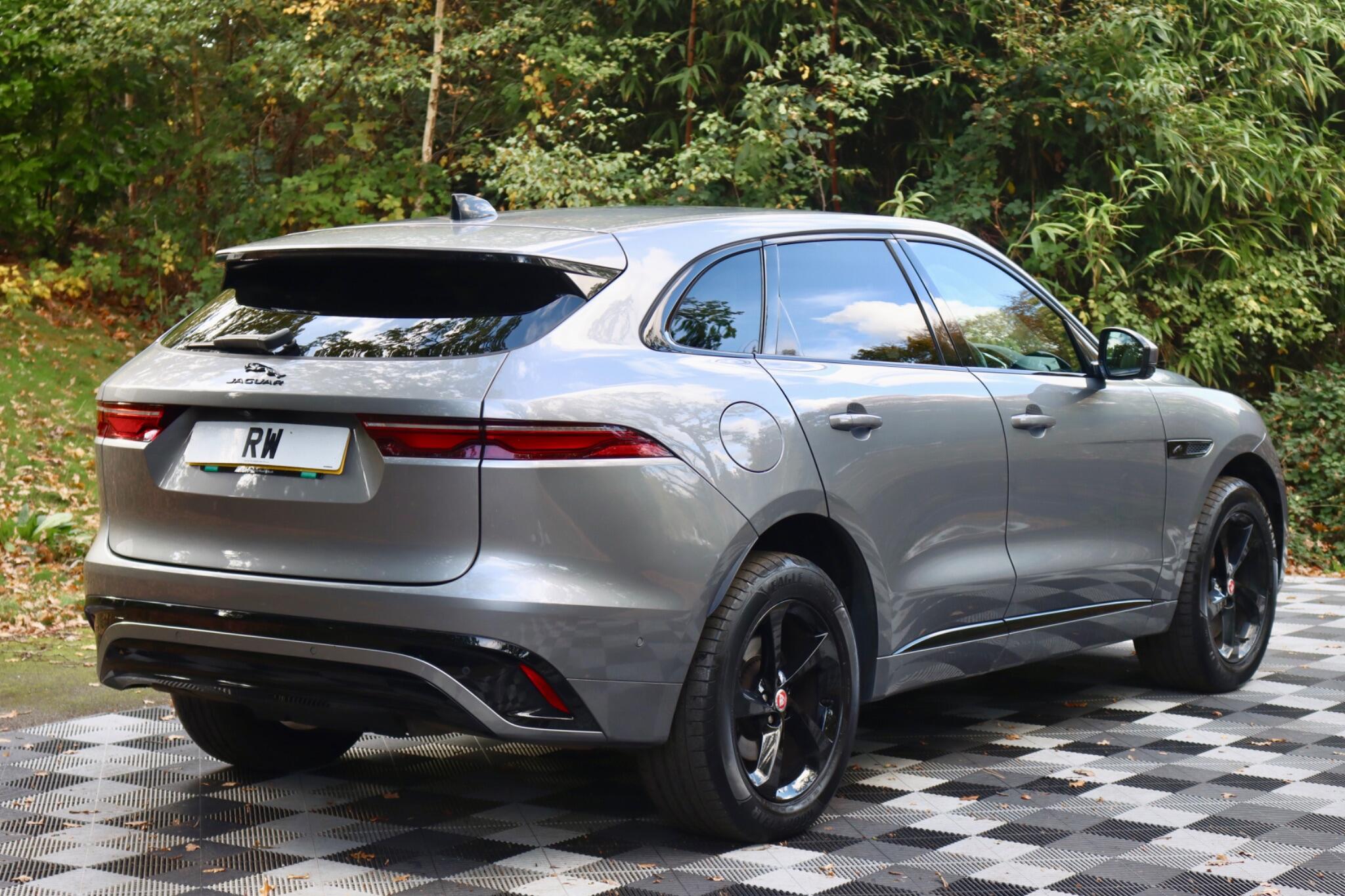 Jaguar F-Pace view 23