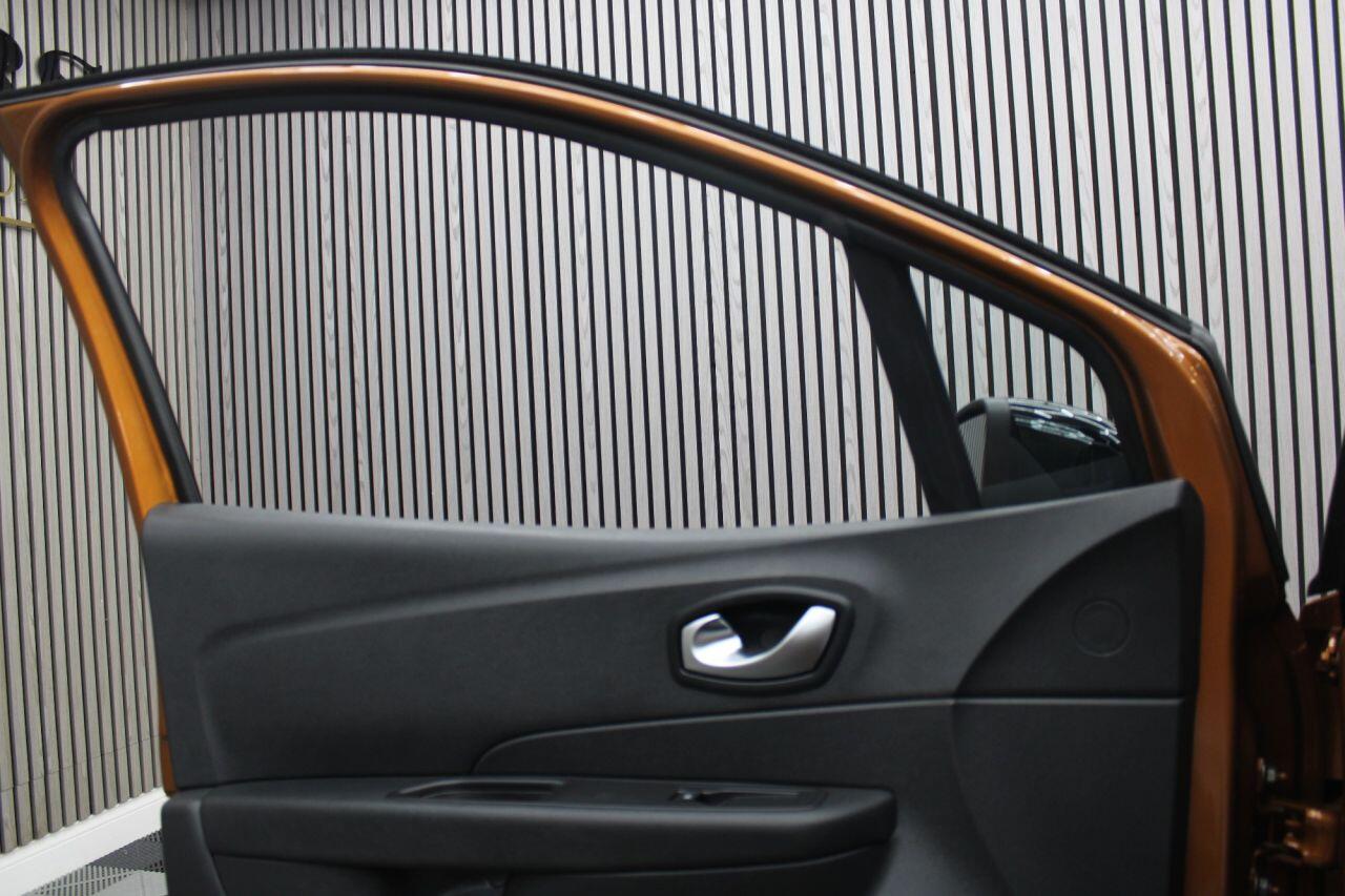 Renault Captur view 24