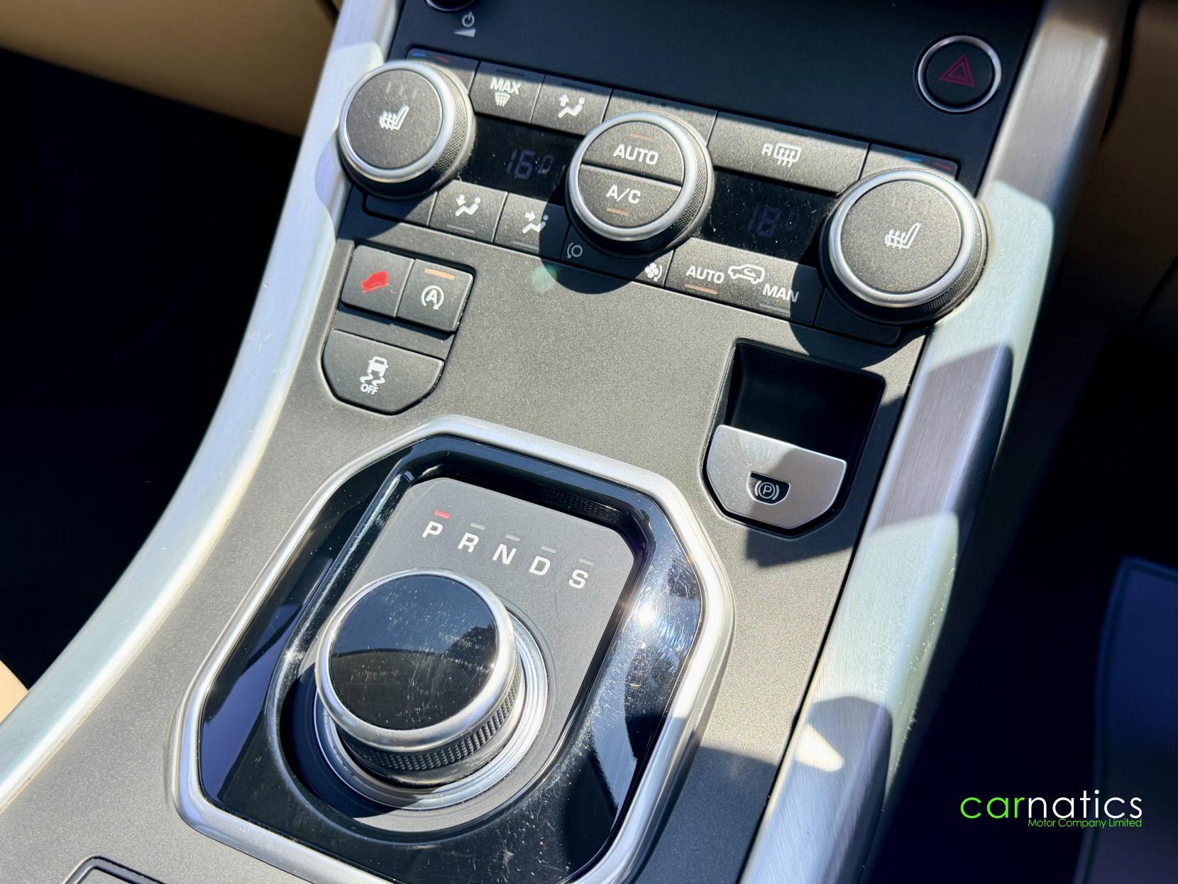 Land Rover Range Rover Evoque view 32