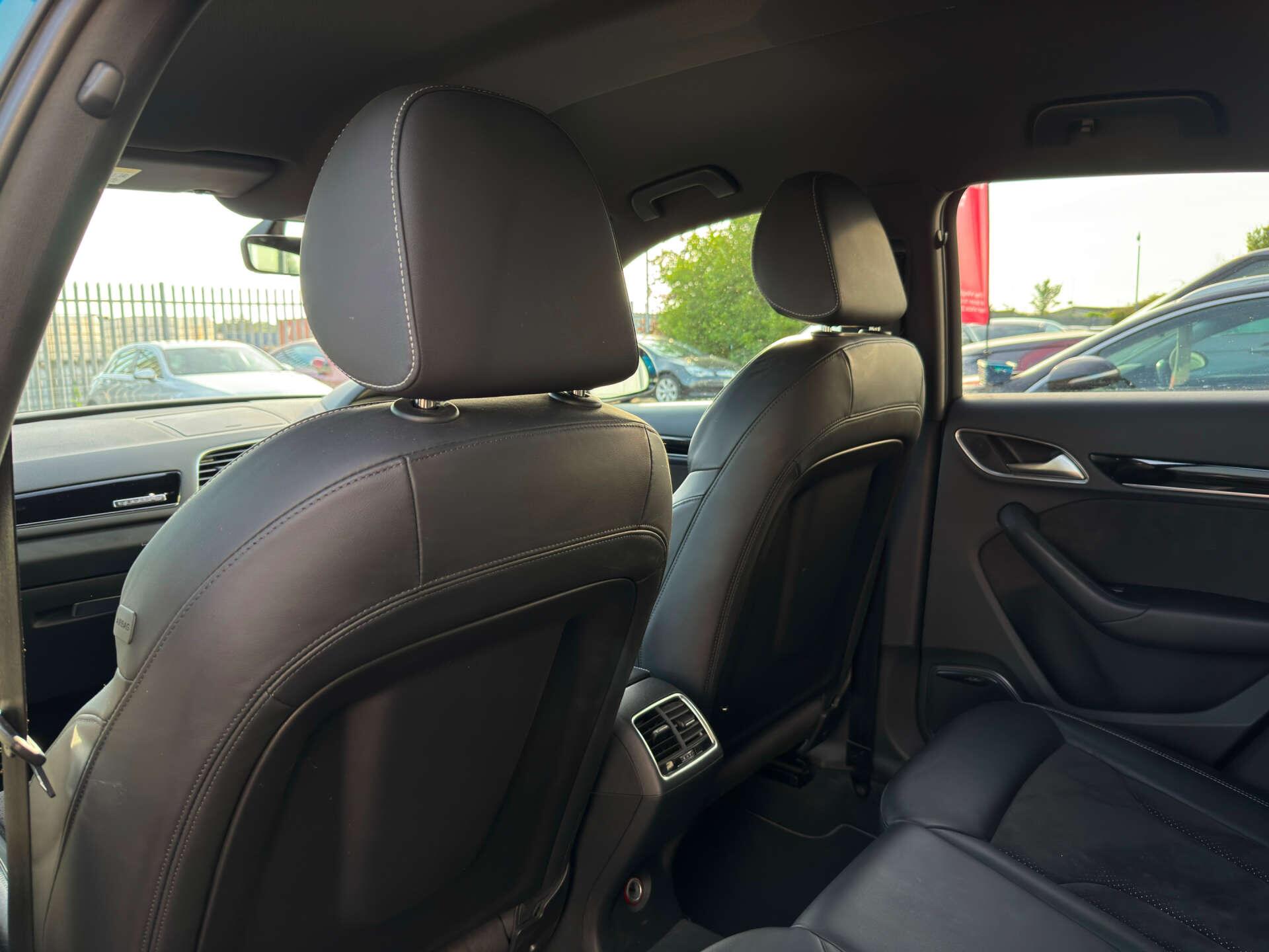 Audi Q3 view 37