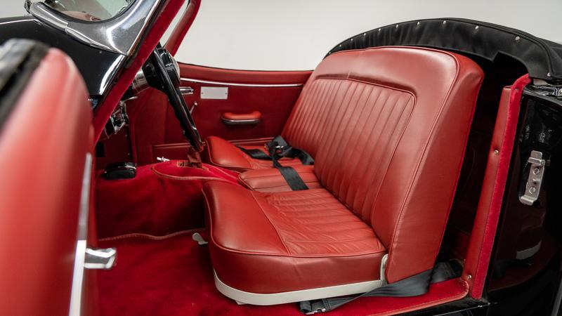 Jaguar XK150 view 11