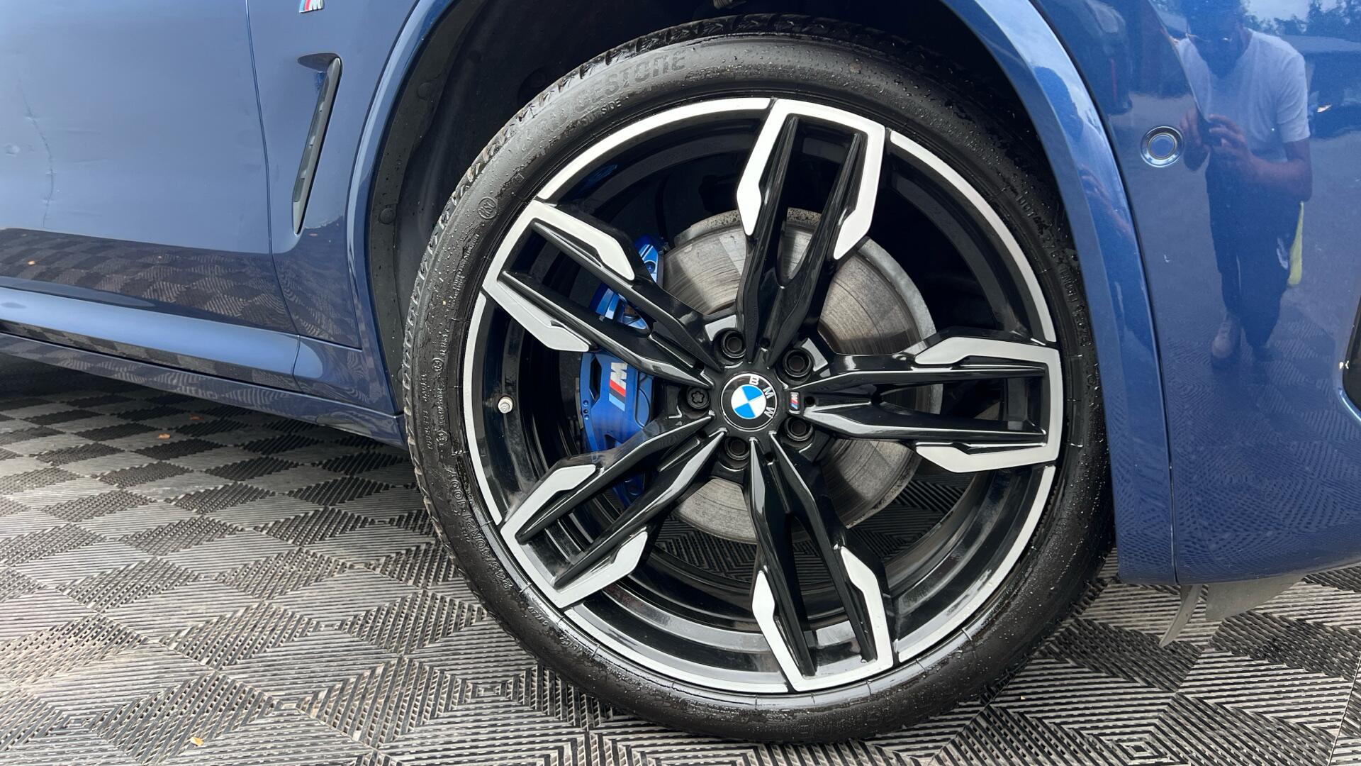 BMW X3 view 25