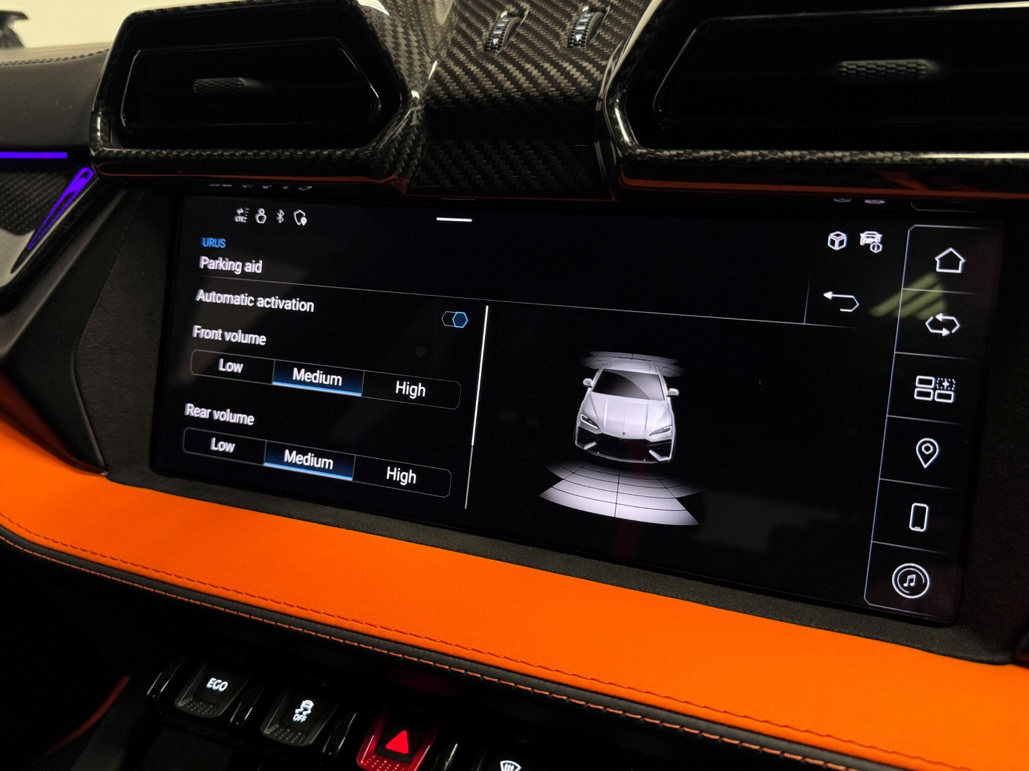 Lamborghini Urus view 71