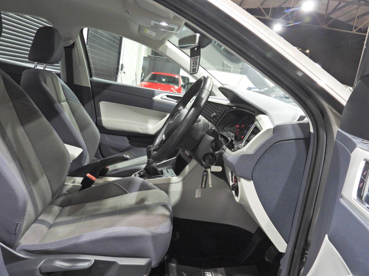 Volkswagen Polo view 28