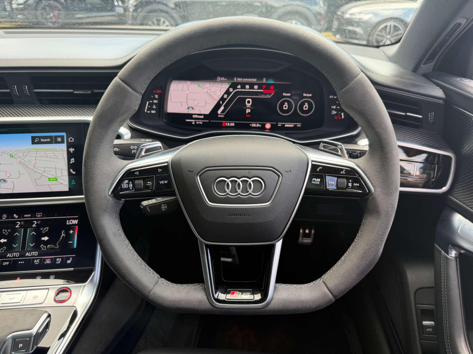 Audi RS6 Avant view 39