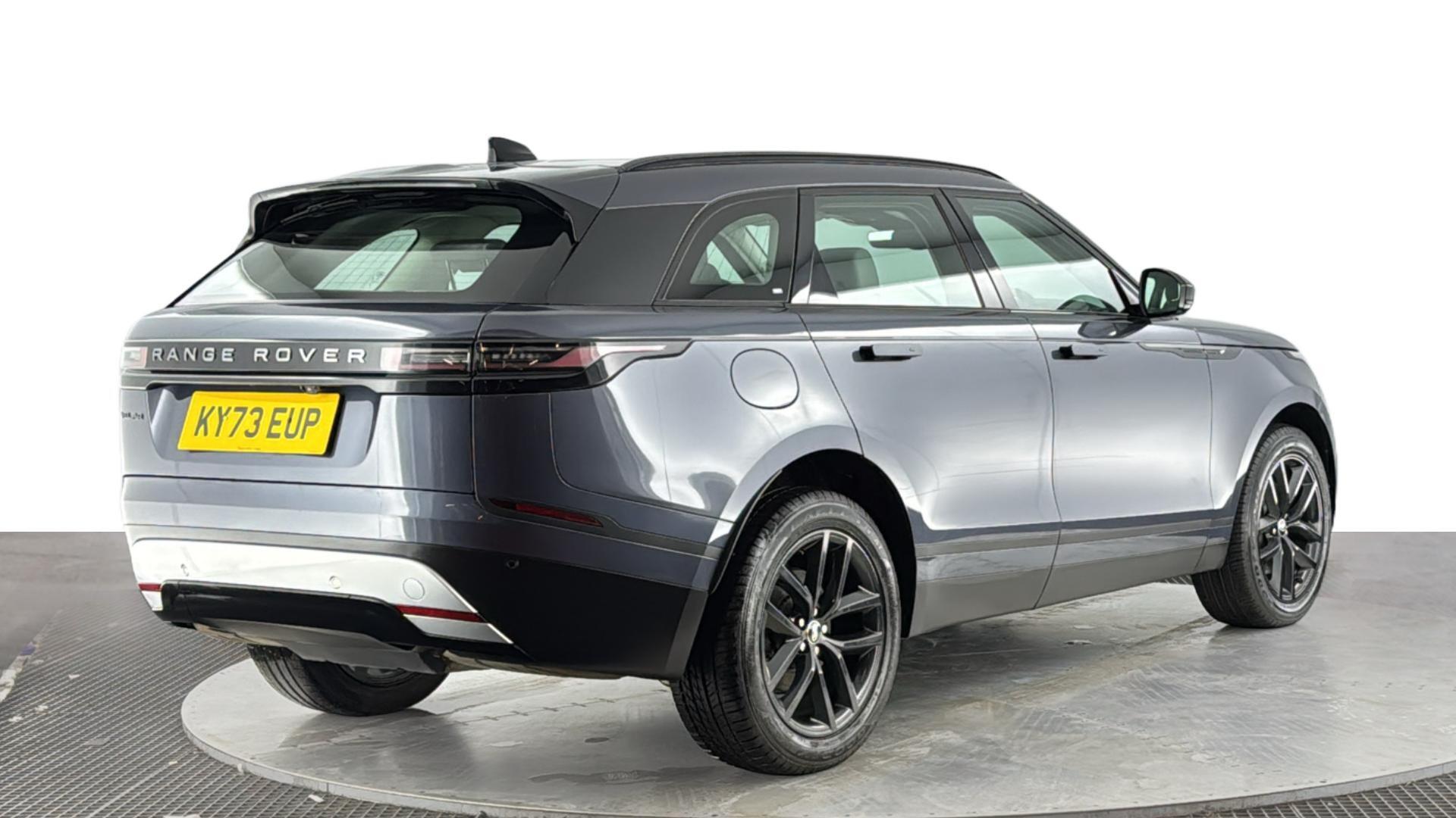 Land Rover Range Rover Velar view 4