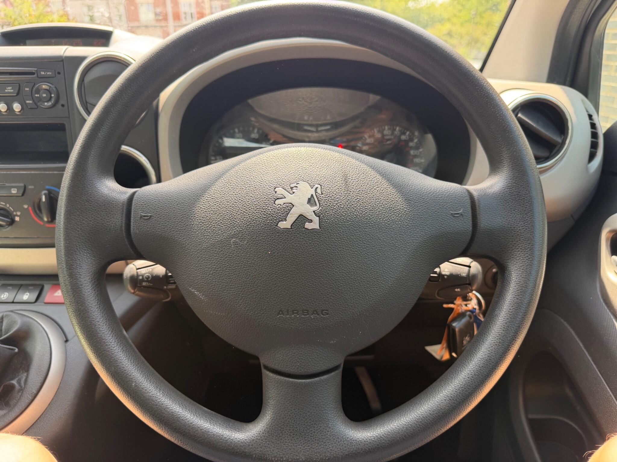 Peugeot Partner Tepee view 28